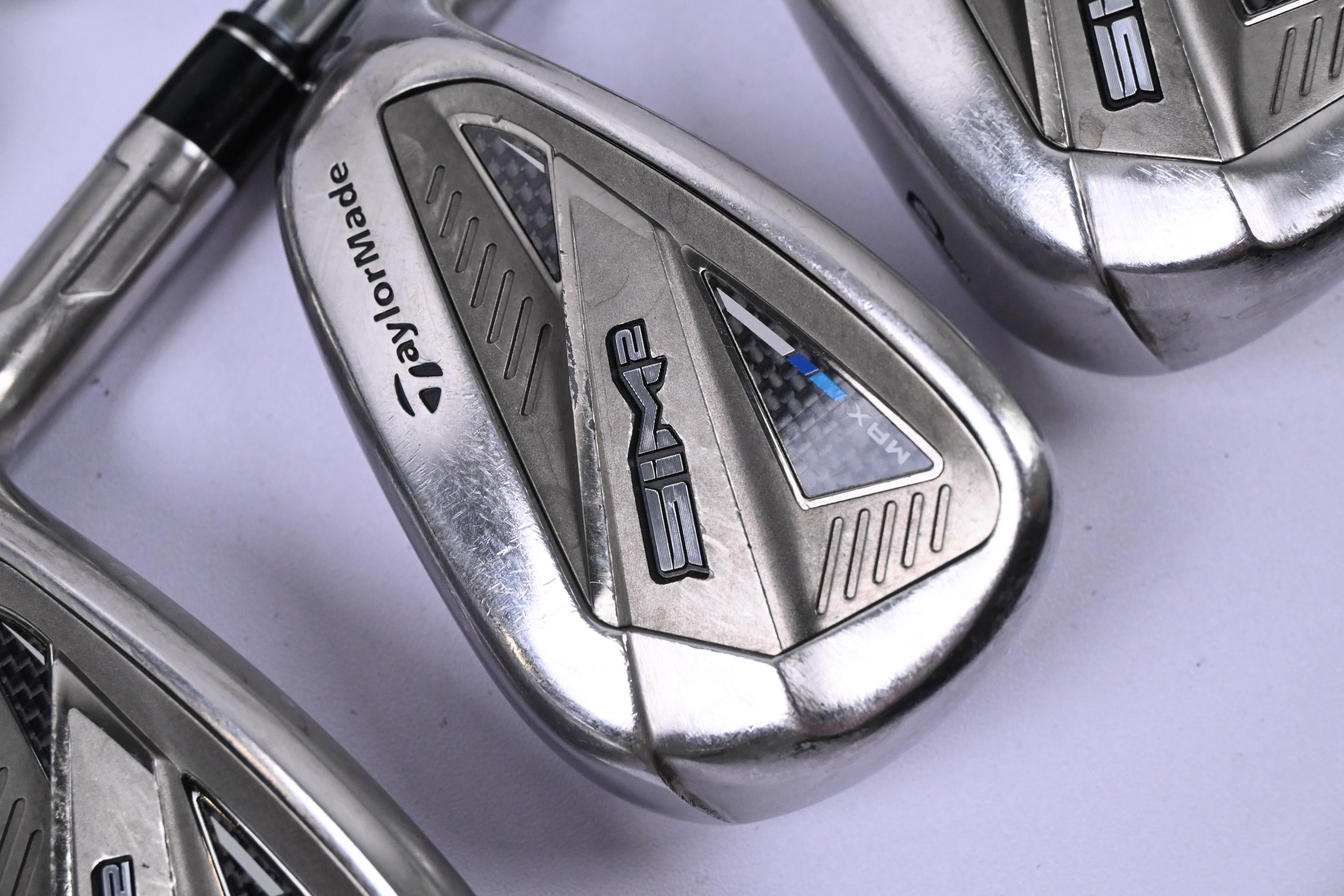 Taylormade SIM2 Max Irons / 5-PW / Stiff Flex KBS Max MT 85 Shafts