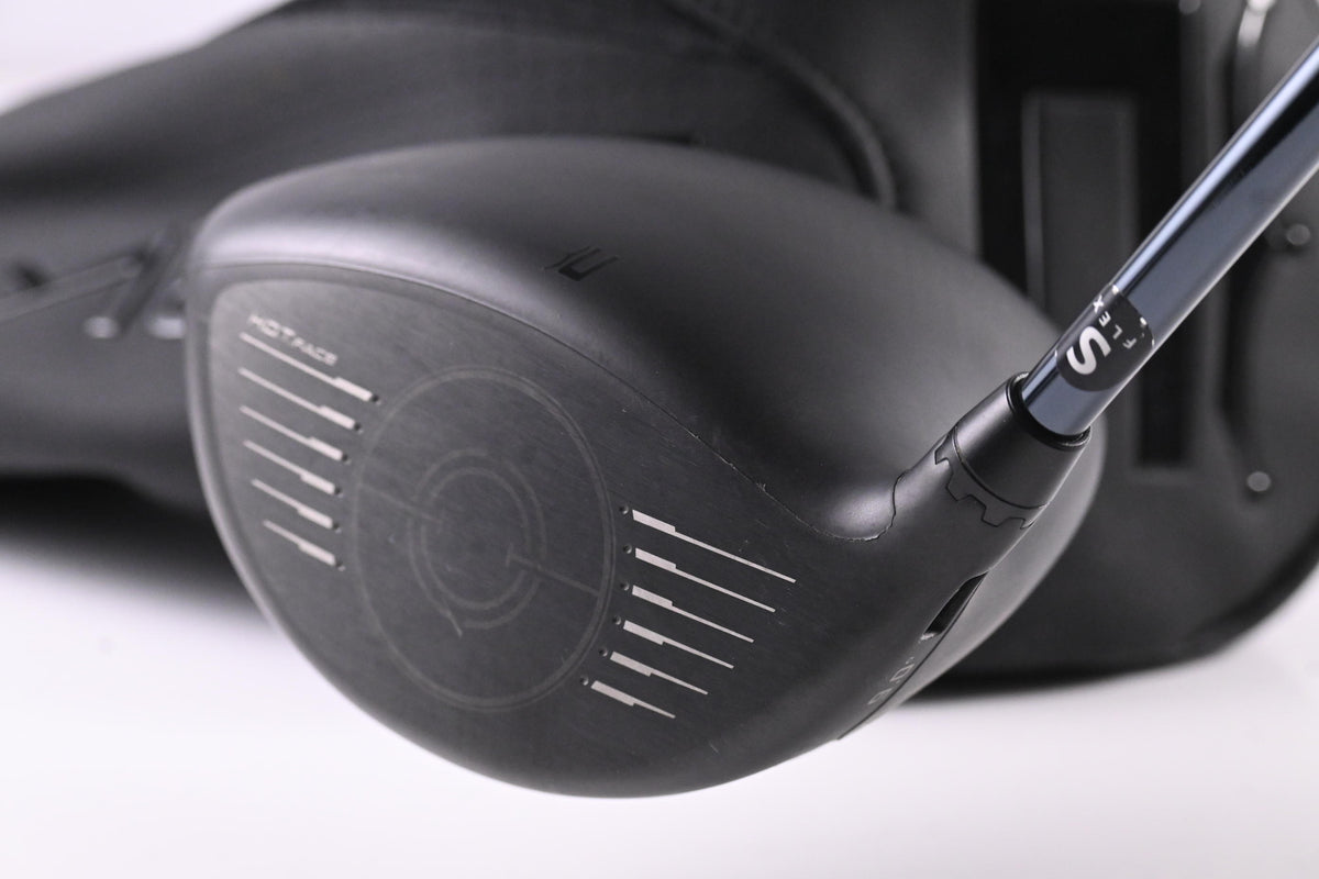 Cobra Darkspeed LS Driver / 9 Degree / Stiff Flex UST Mamiya LIN-Q M40X White 6