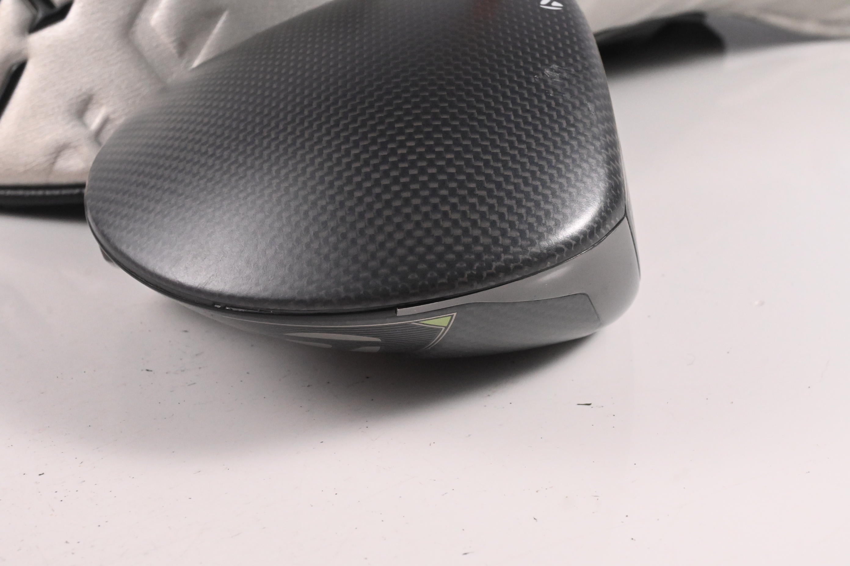 Taylormade Qi35 LS Driver / 10.5 Degree / Stiff Flex UST Proforce V2 6 Shaft