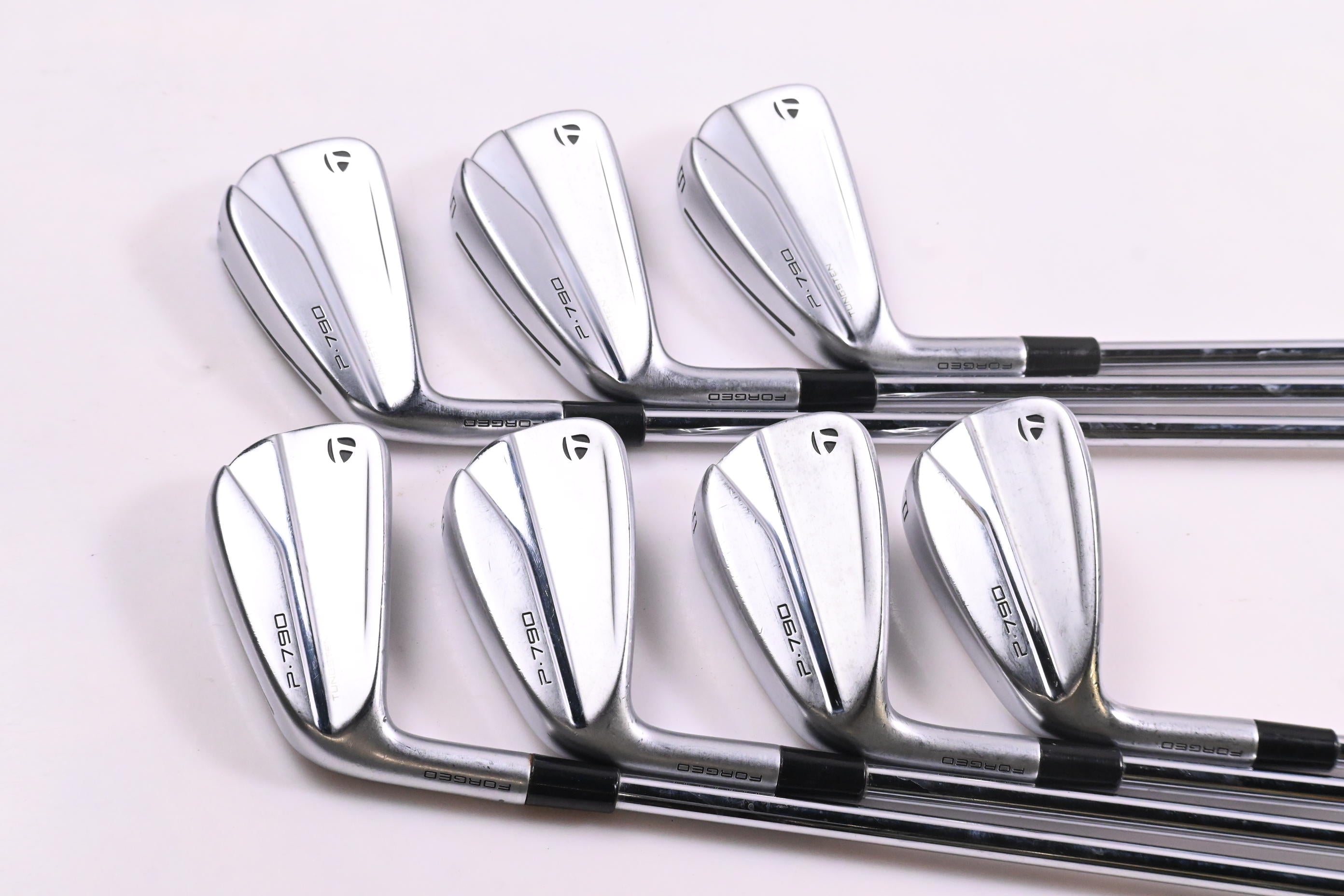 Left Hand Taylormade P790 2021 Irons / 4-PW / Regular Flex Dynamic Gold 95 R300