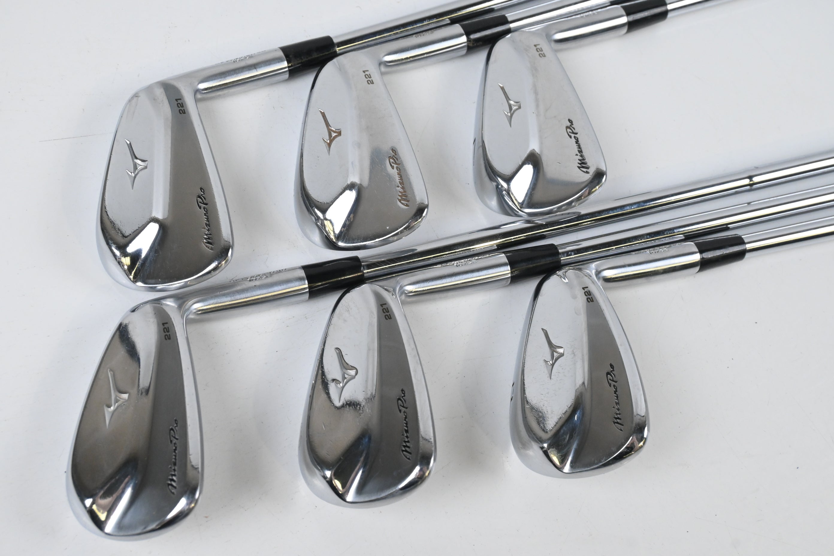 Mizuno Pro 221 Irons / 5-PW / Stiff Flex Dynamic Gold S300 Shafts