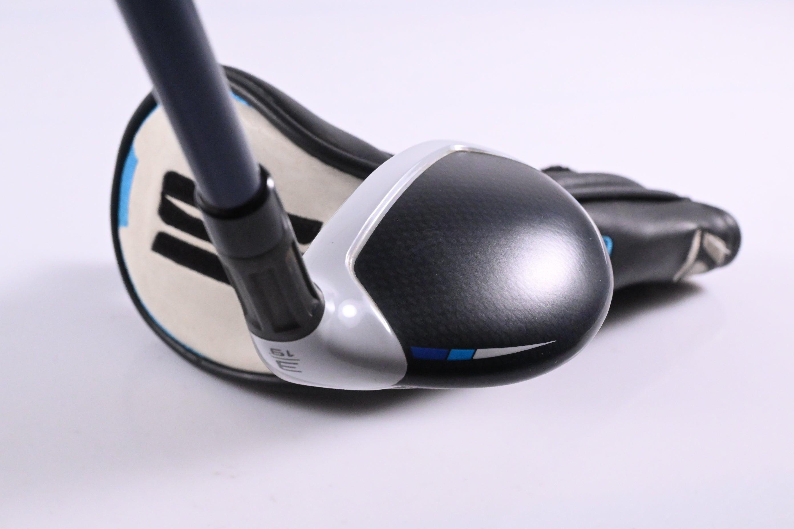 Taylormade SIM2 Max #3 Hybrid / 19 Degree / Stiff Flex Ventus Blue 7 Shaft