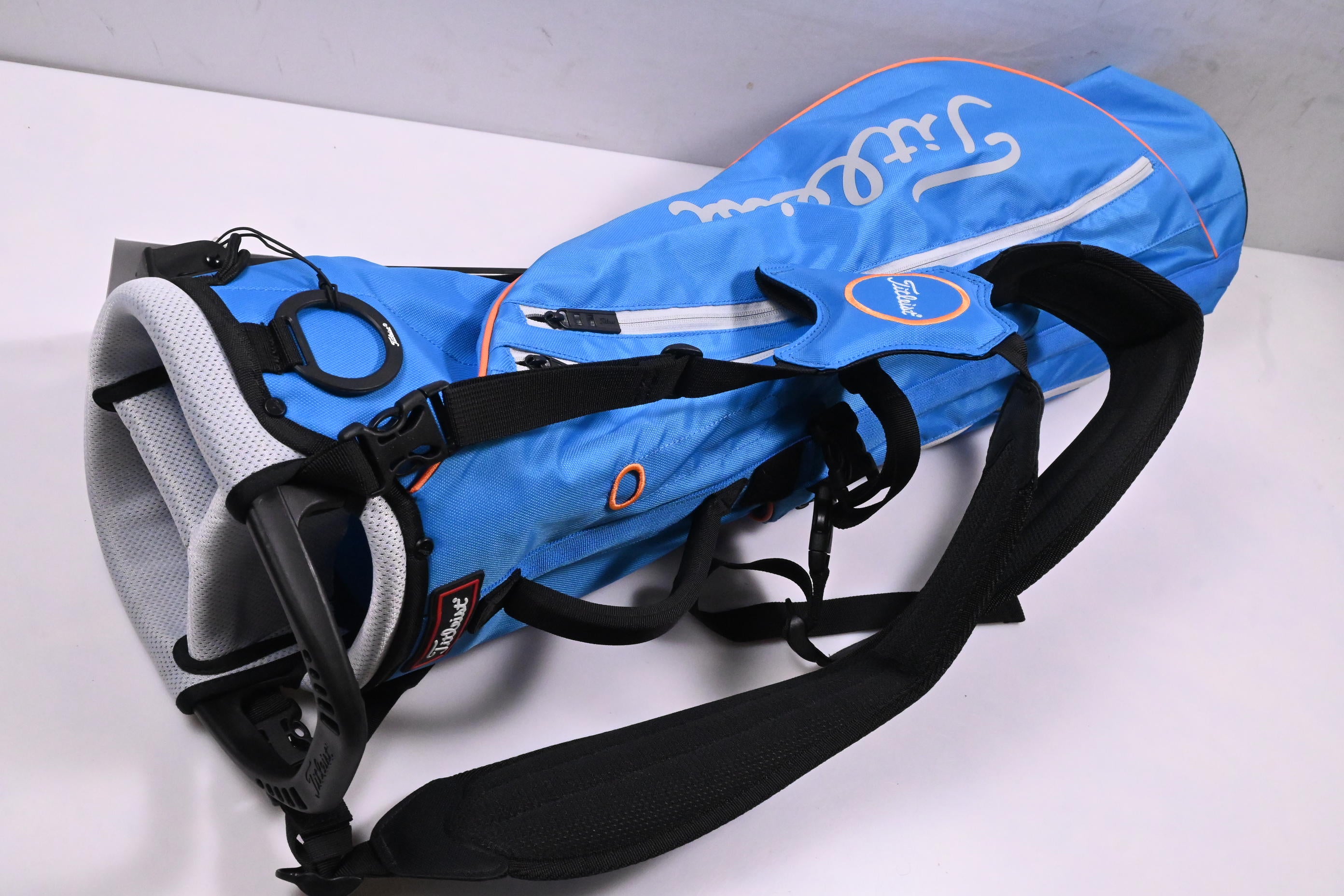 Titleist Premium Carry Bag / 3-Way Divider / Blue