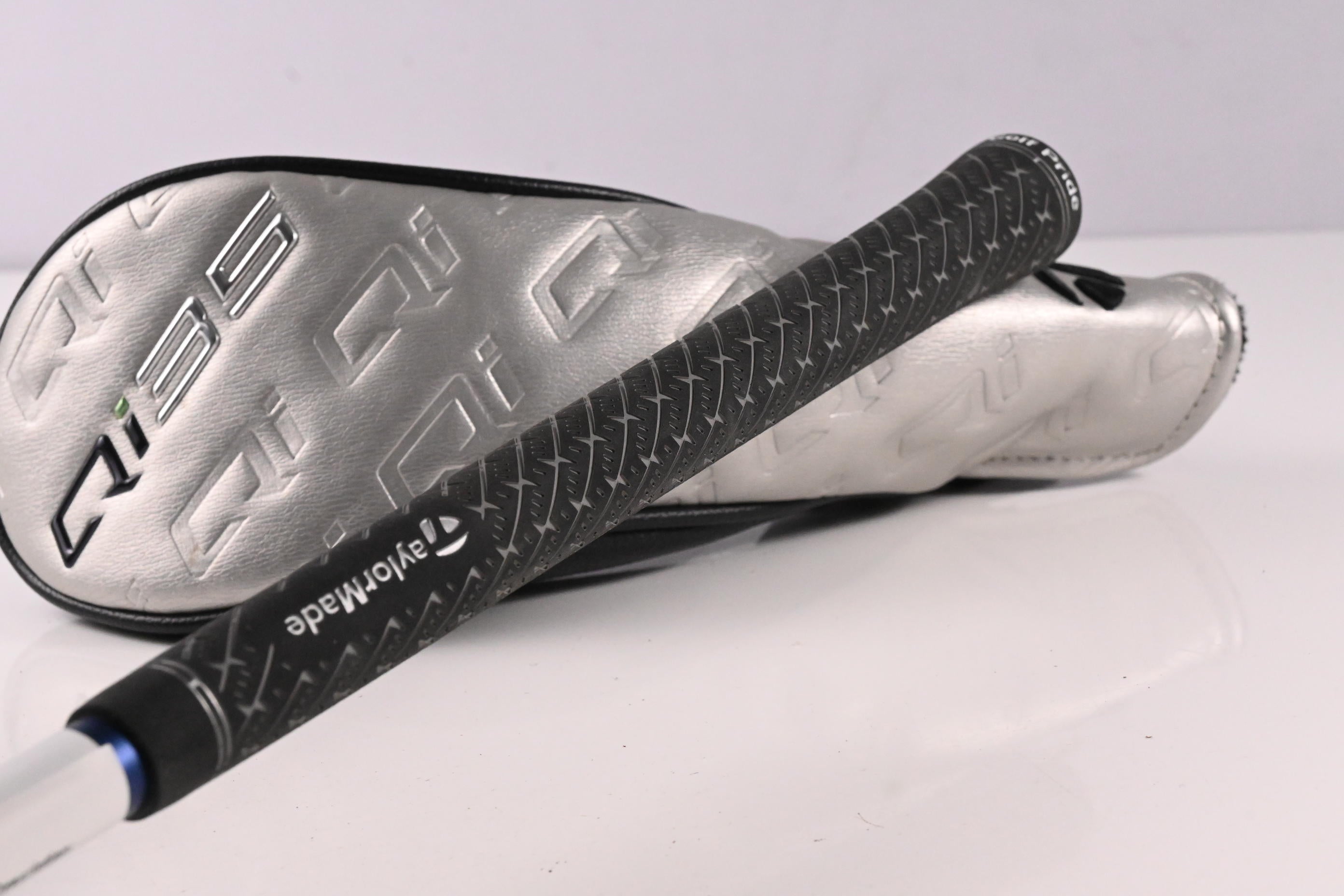 Taylormade Qi35 #3 Hybrid / 19 Degree / Regular Flex Ventus Blue 6 Shaft