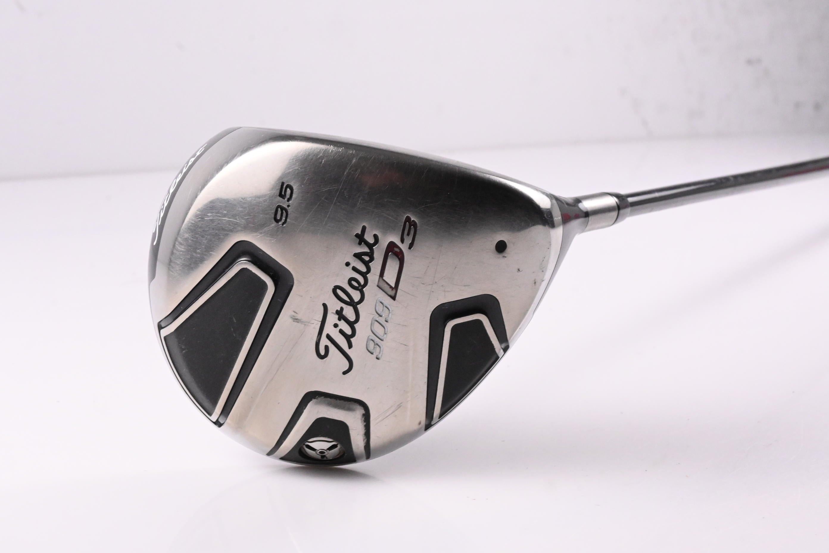 Titleist 909 D3 Driver / 9.5 Degree / Stiff Flex Aldila Voodoo Shaft