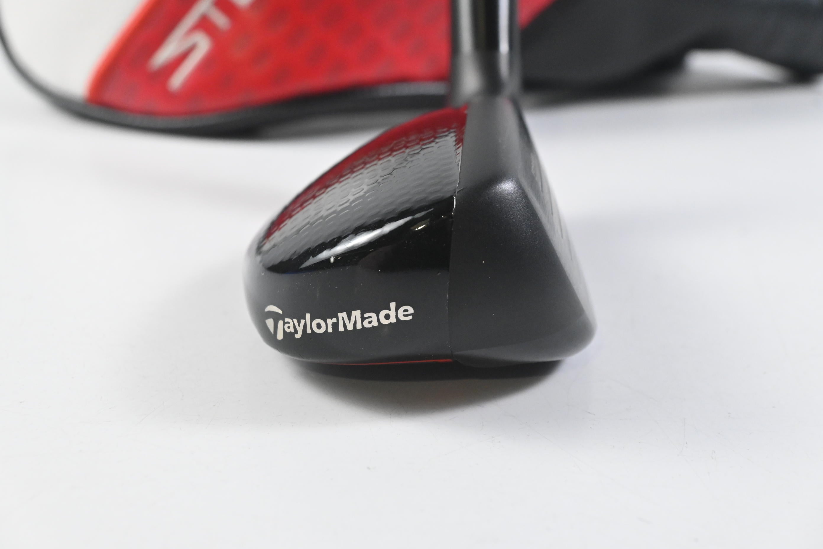 Taylormade Stealth 2 Plus #4 Hybrid / 23 Degree / Regular Flex Kai'li Red 75