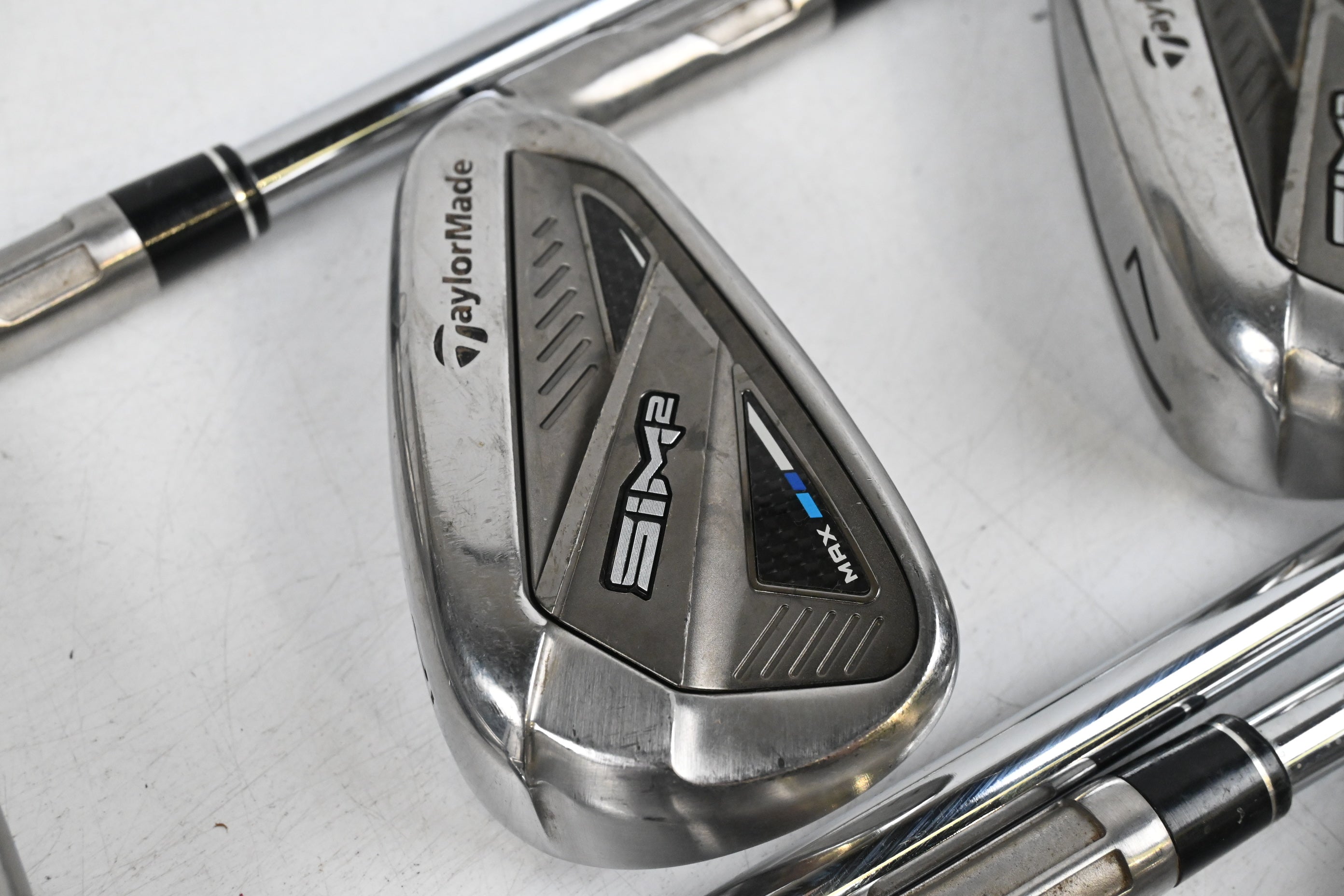 Taylormade SIM2 Max Irons / 5-PW / Regular Flex KBS MAX MT 85 Shafts