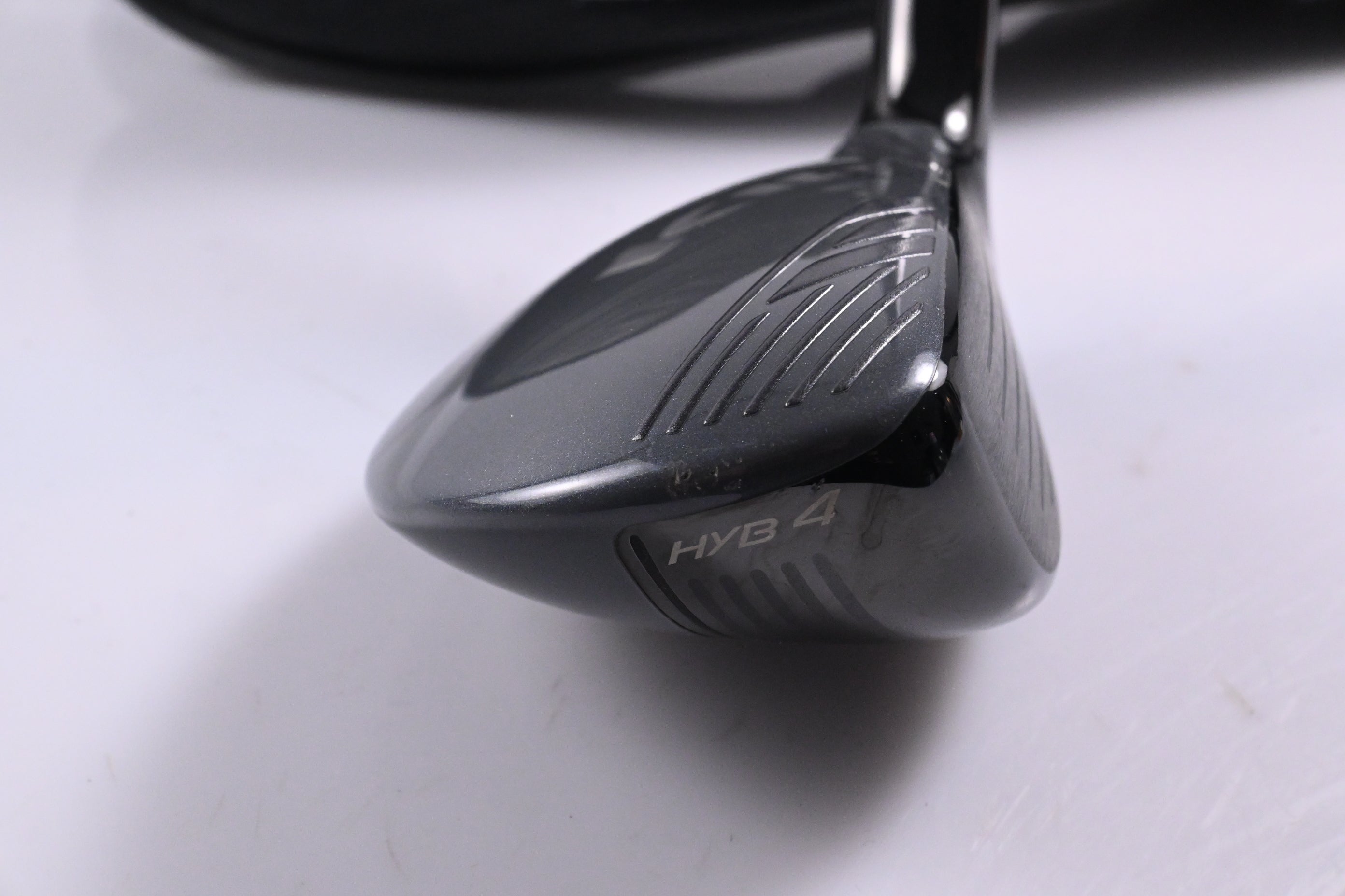Cobra King F8 #4 Hybrid / 22 Degree / Regular Flex Aldila Rogue Pro 75 Shaft