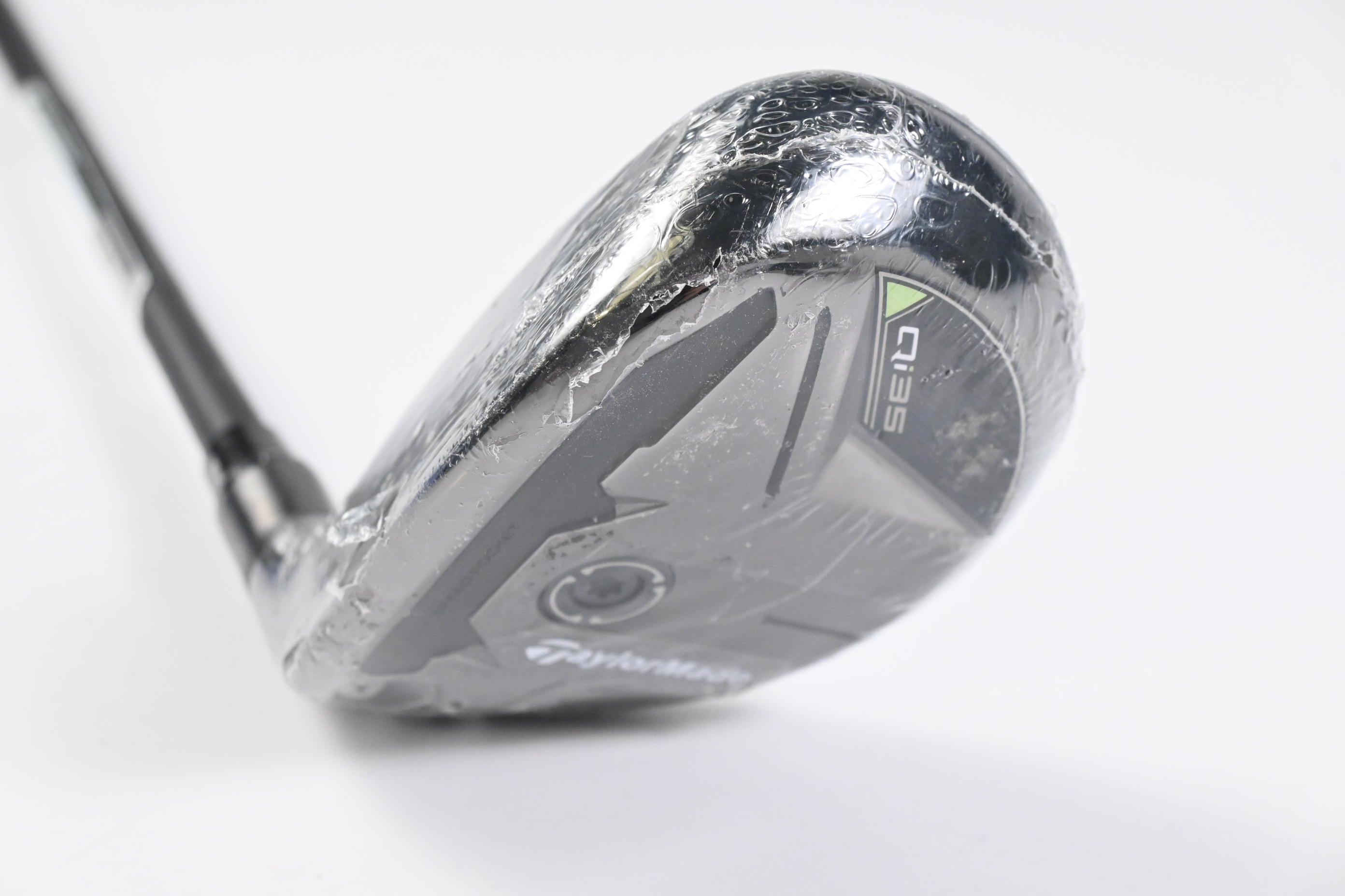 Left Hand Taylormade Qi35 #4 Hybrid / 22 Degree / Regular Flex Fujikura Ventus