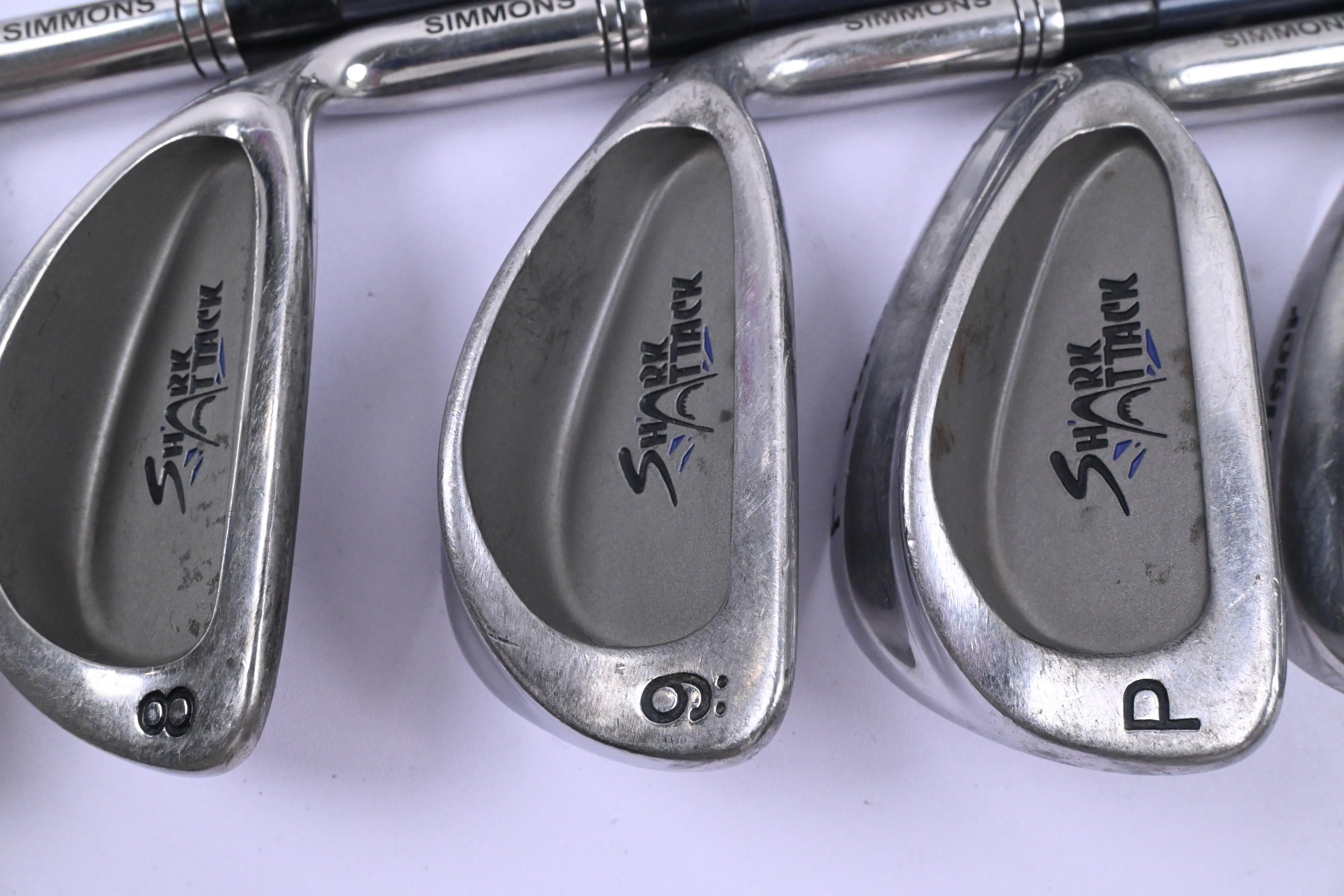 Simmons Shark Attack Irons / 3-PW+SW / Regular Flex Aldila Pro Attack Shafts