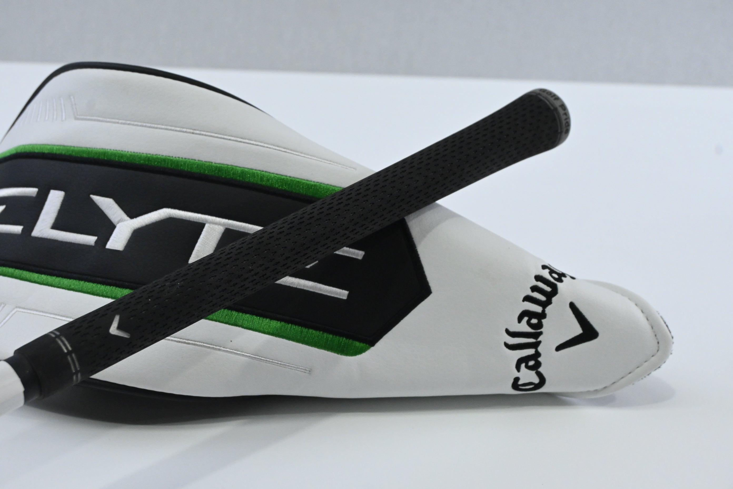 Callaway Elyte X Driver / 12 Degree / Regular Flex Vanquish 4 Shaft