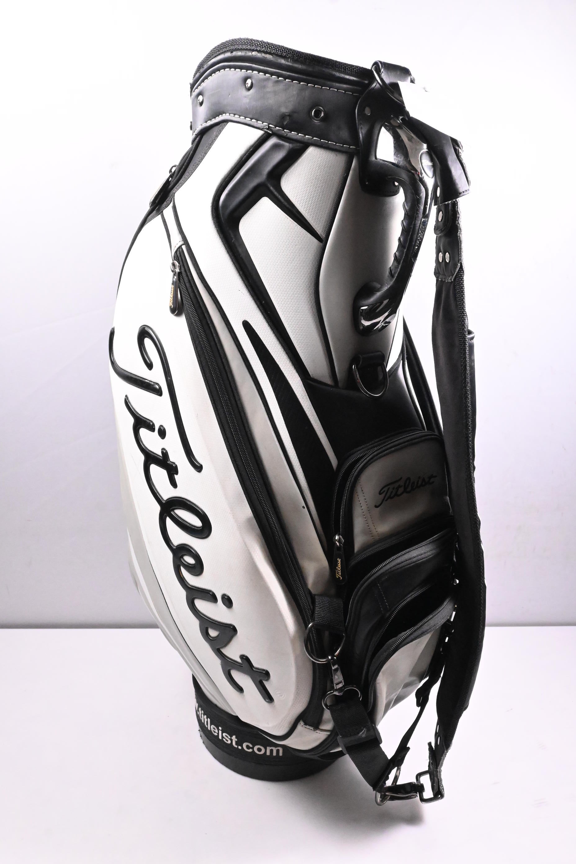Titleist Tour Bag / 6-Way Divider / Black, White