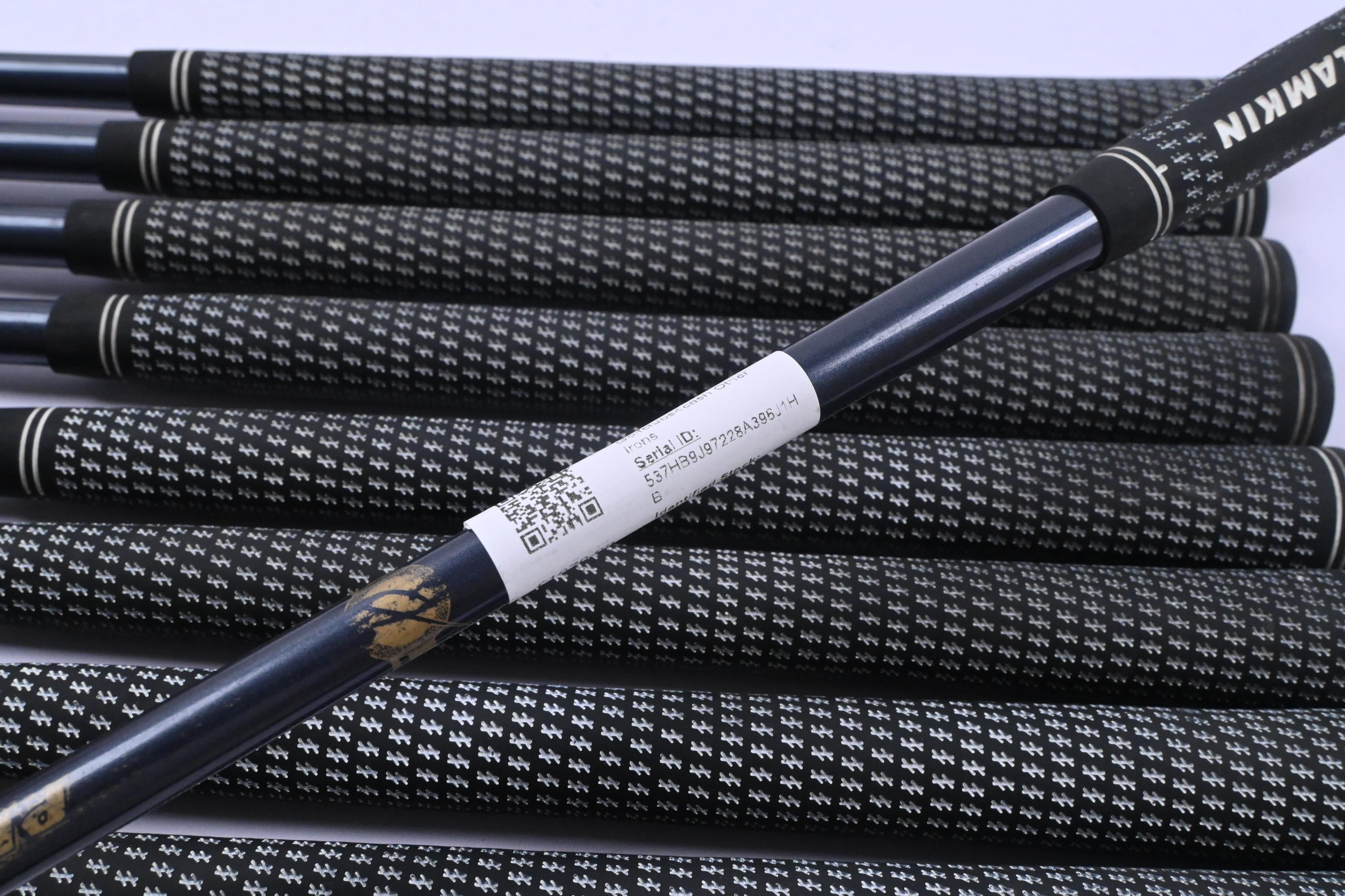 Simmons Shark Attack Irons / 3-PW+SW / Regular Flex Aldila Pro Attack Shafts