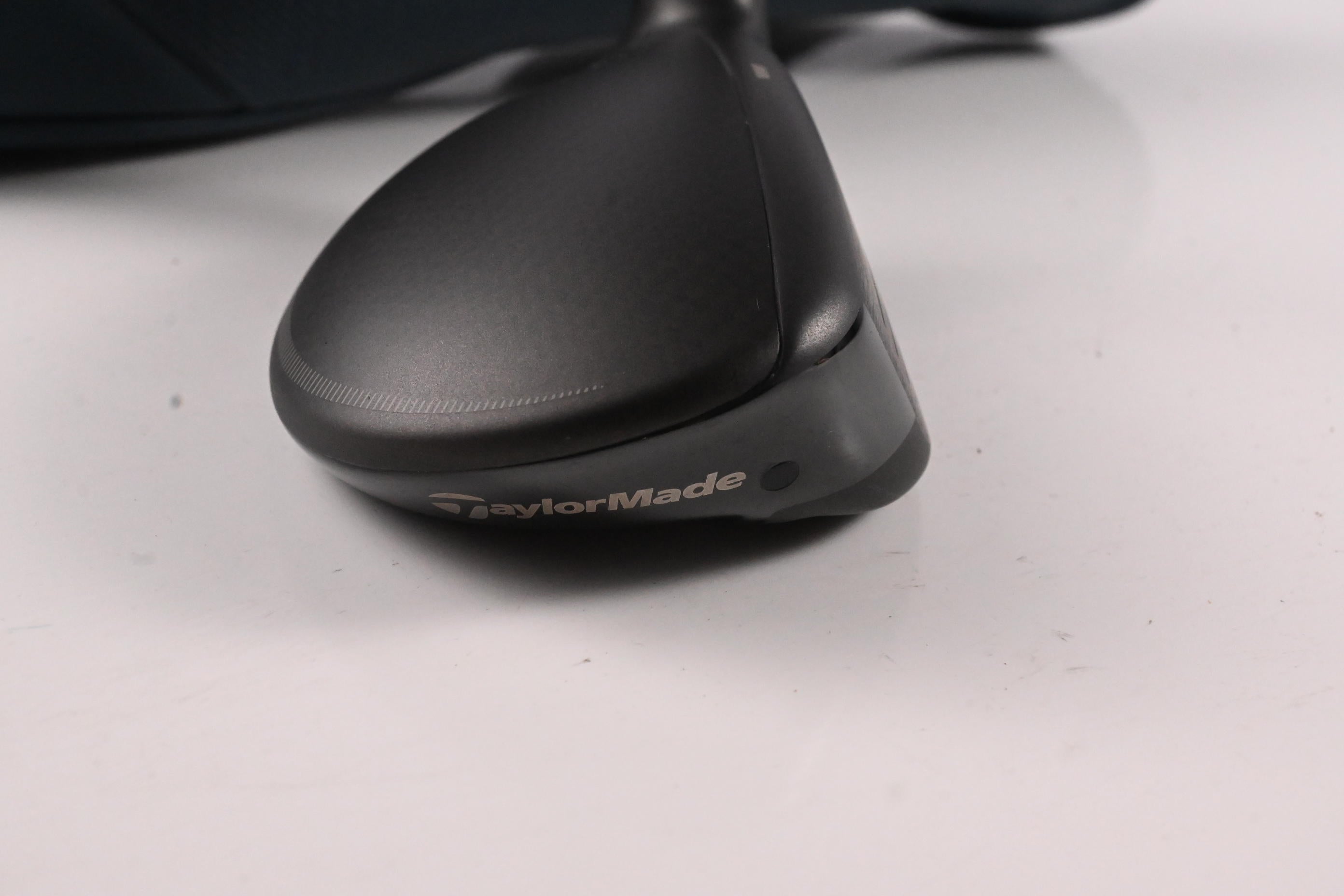 Taylormade Qi4D #4 Hybrid / 22 Degree / Regular Flex KBS Reax 65 Shaft