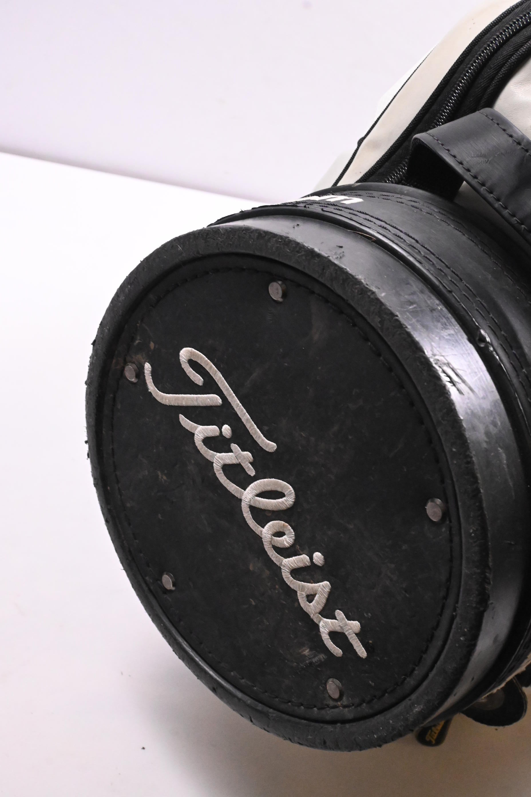 Titleist Tour Bag / 6-Way Divider / Black, White