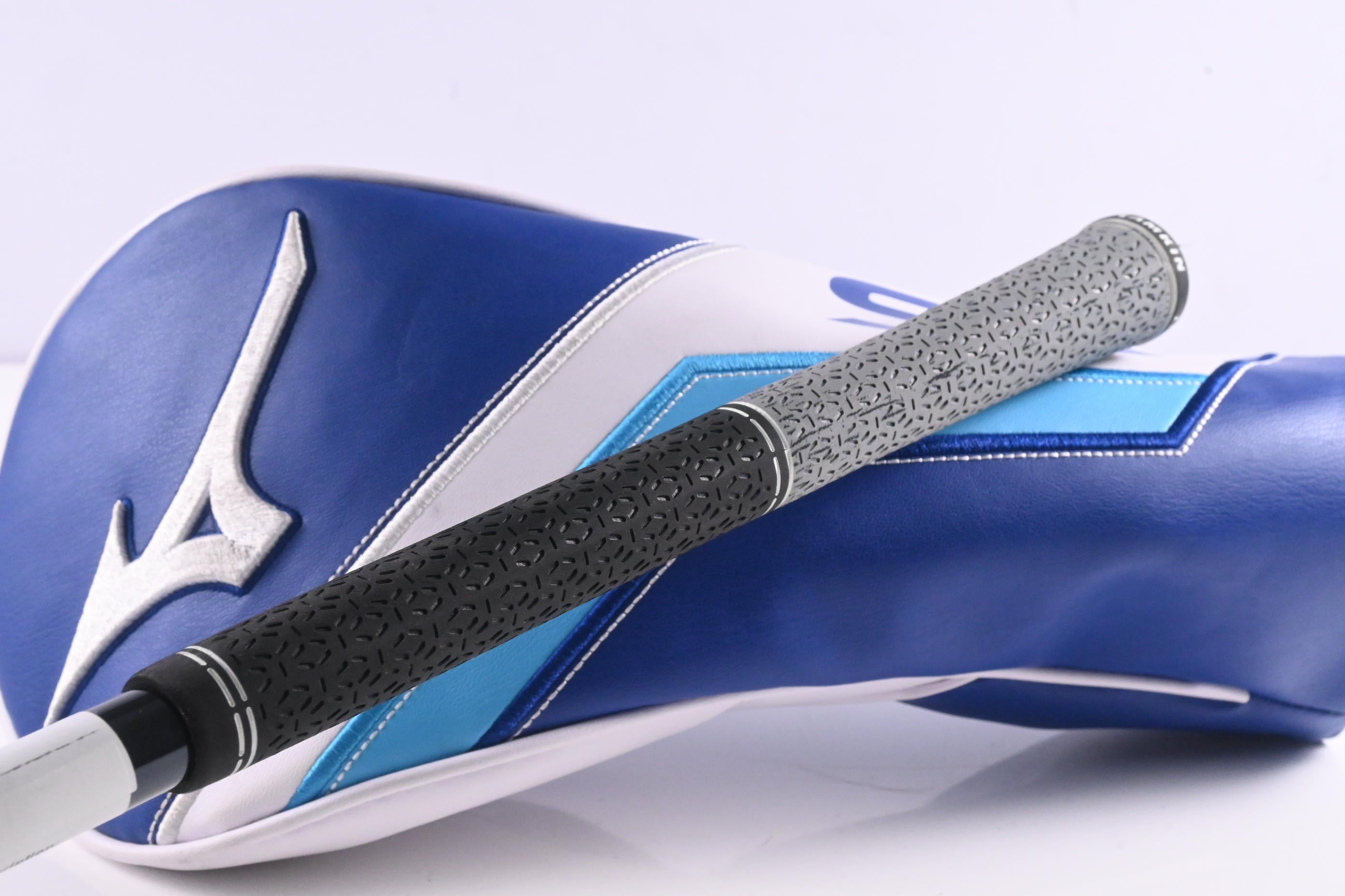 Mizuno ST-Max 230 Driver / 10.5 Degree / Regular Flex LINQ M40X Red 5 Shaft