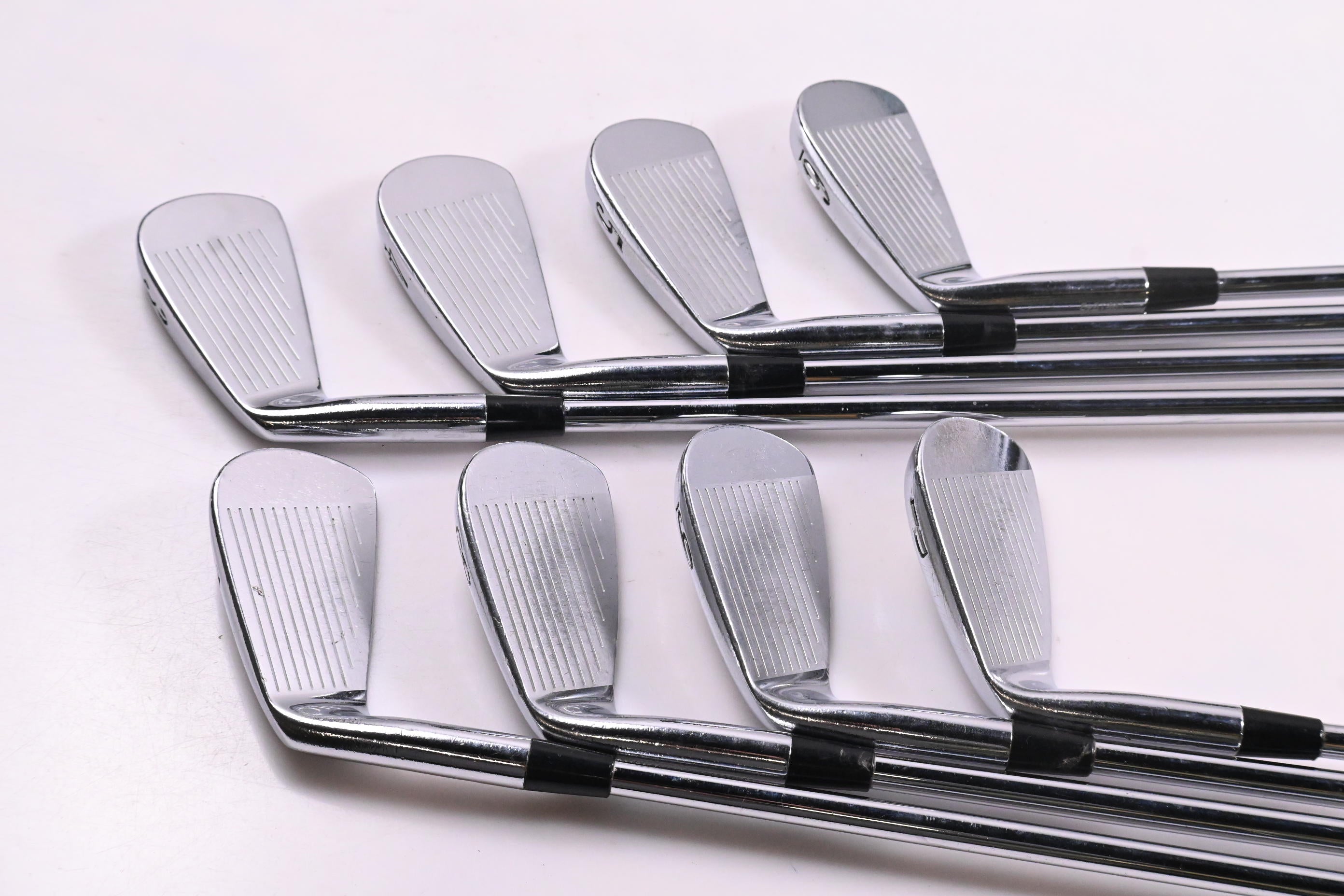 Titleist 690MB Irons / 3-PW / Regular Flex Dynamic Gold R300 Shafts