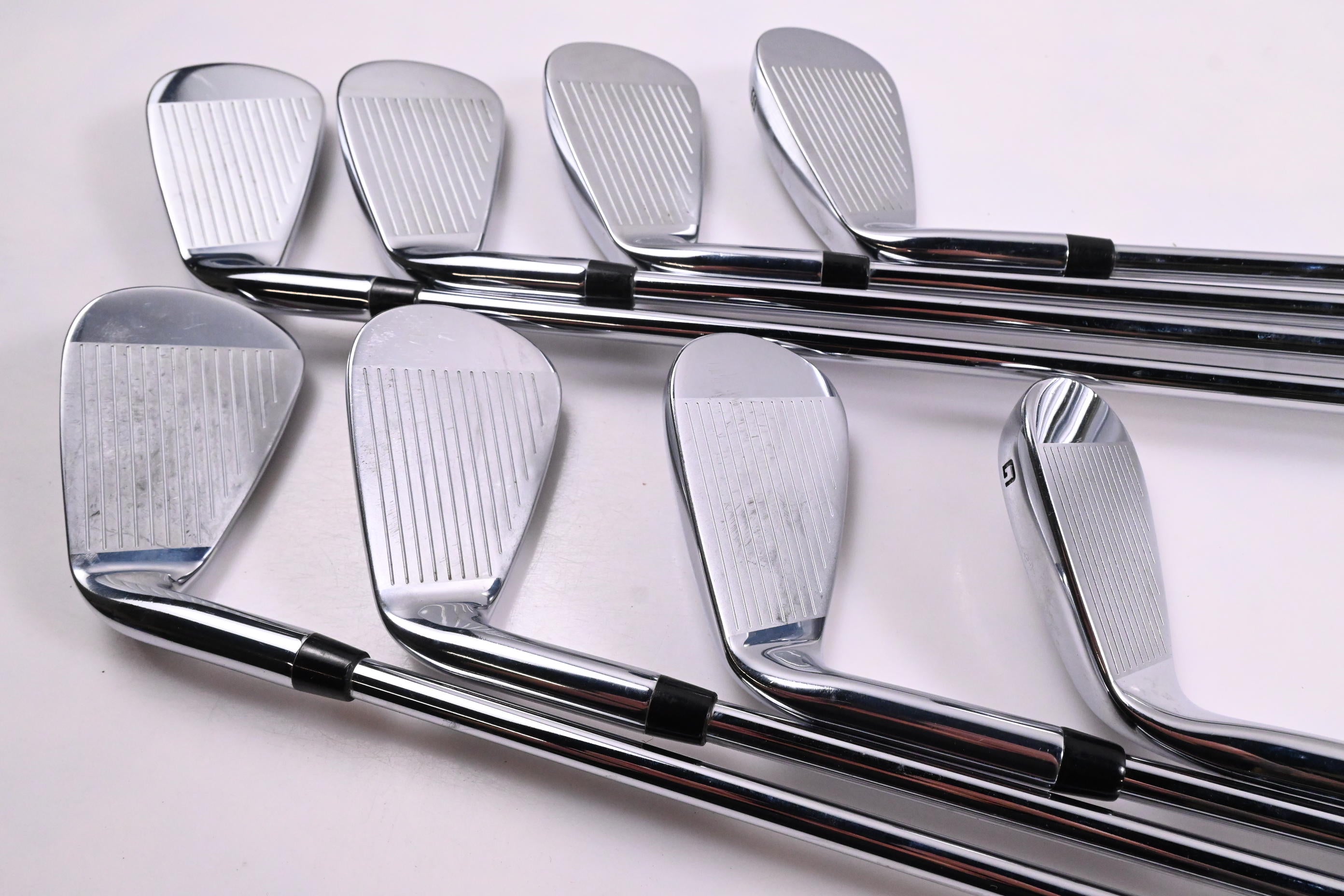 Callaway Elyte X Irons / 5-PW+AW+GW / Regular Flex Vector 80 Shafts