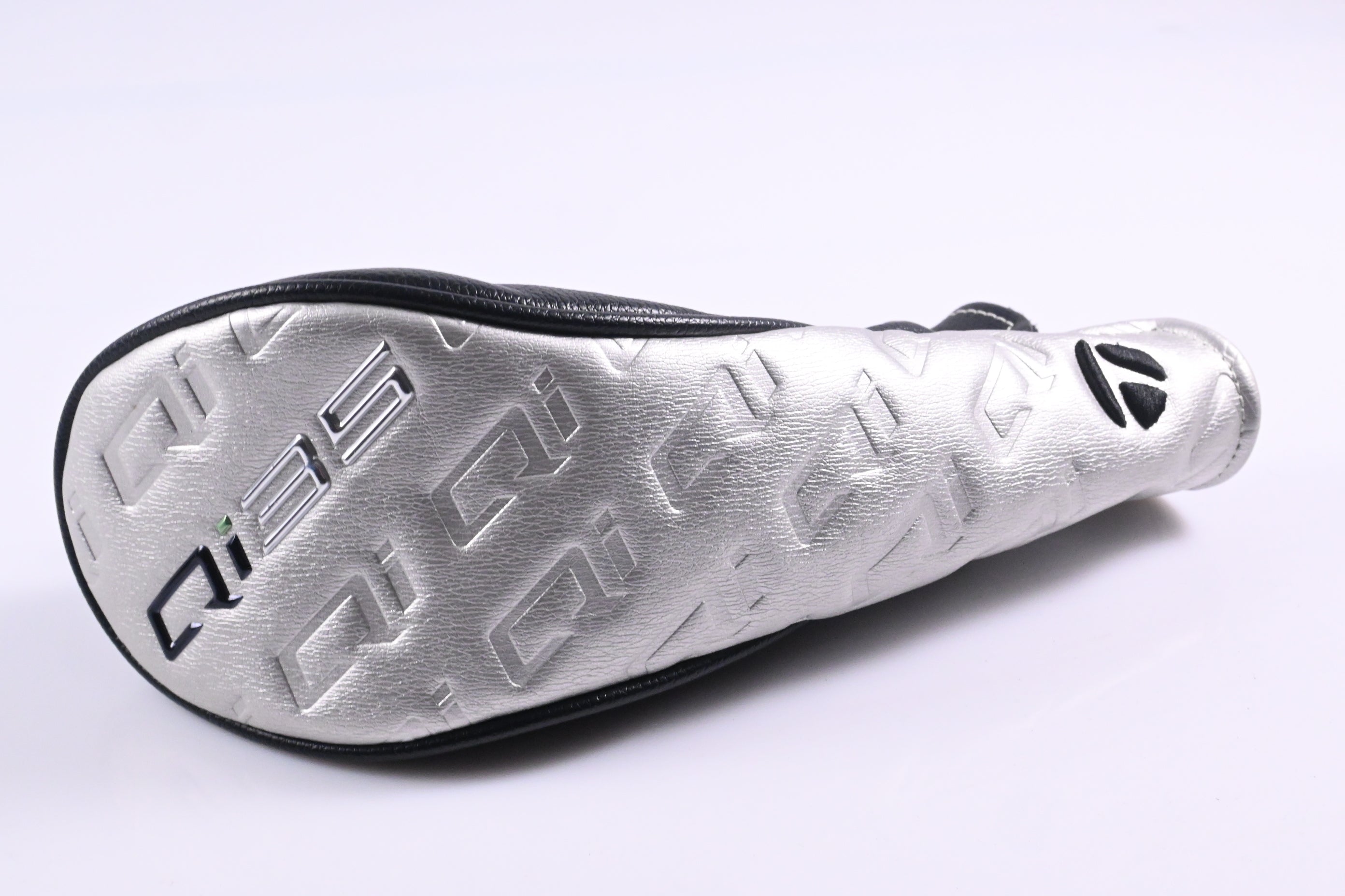 Taylormade Qi35 #4 Hybrid / 22 Degree / Regular Flex Fujikura Ventus Blue 6