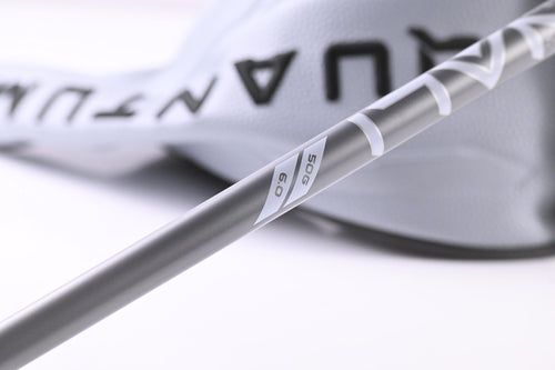 Callaway Quantum Max Driver / 10.5 Degree / Stiff Flex Denali Frost Silver 50