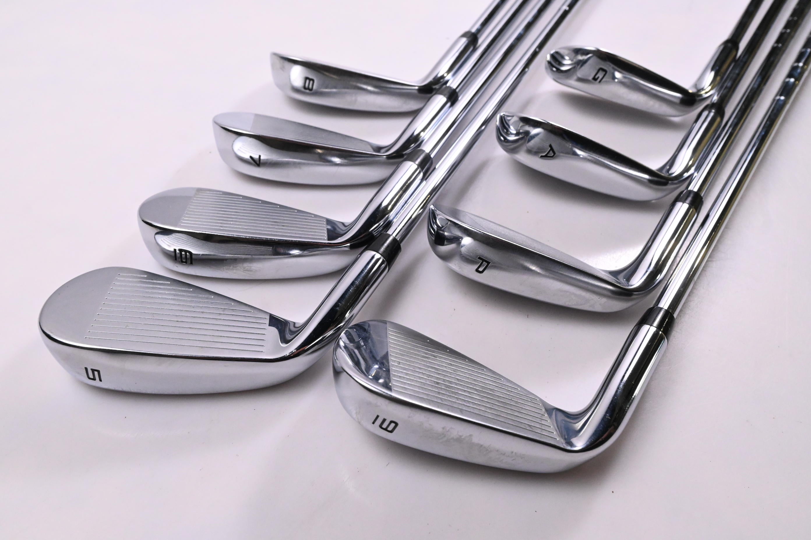 Callaway Elyte X Irons / 5-PW+AW+GW / Regular Flex Vector 80 Shafts