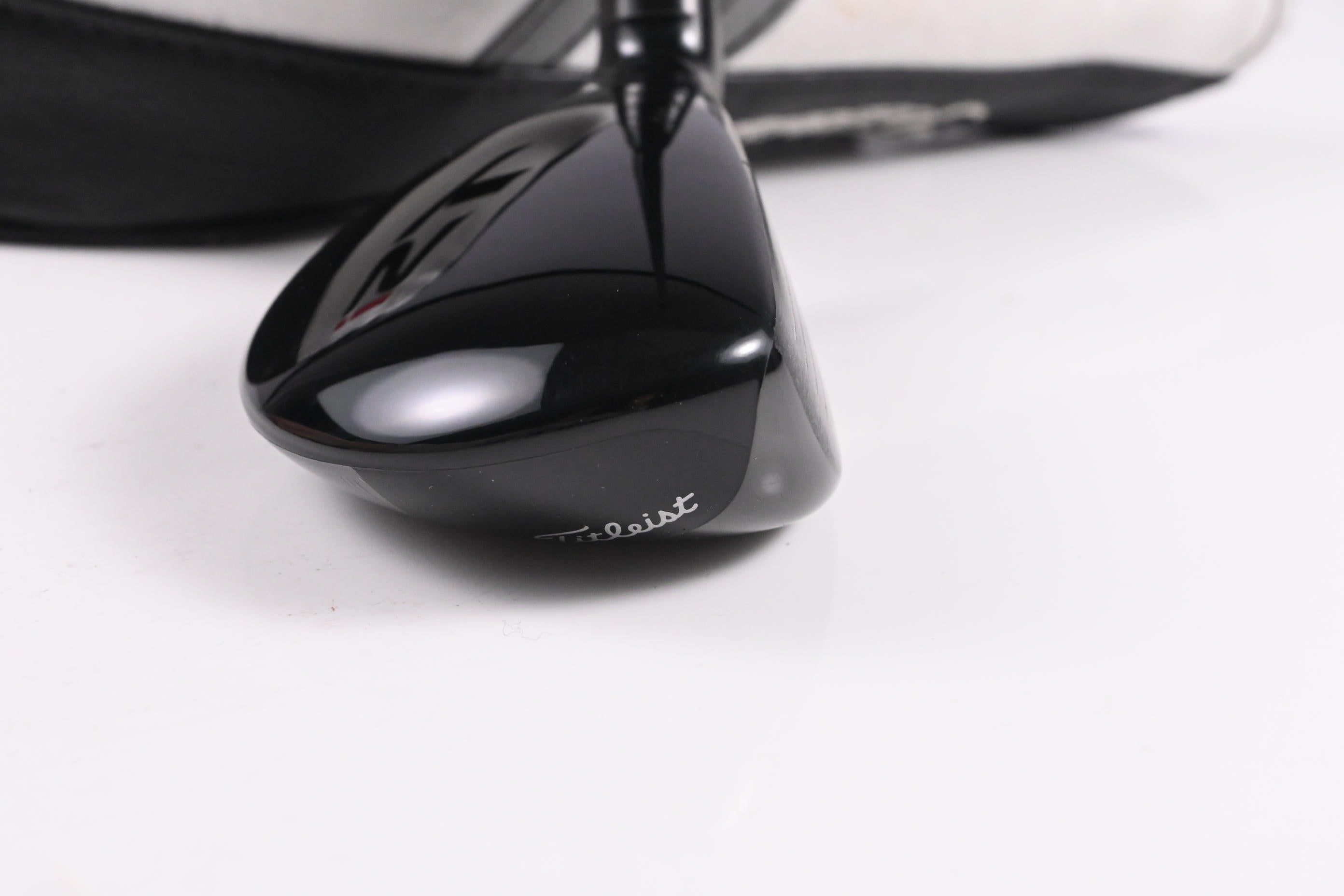Titleist TSi2 #3 Hybrid / 18 Degree / Stiff Flex HZRDUS RDX Smoke Black 80 Shaft