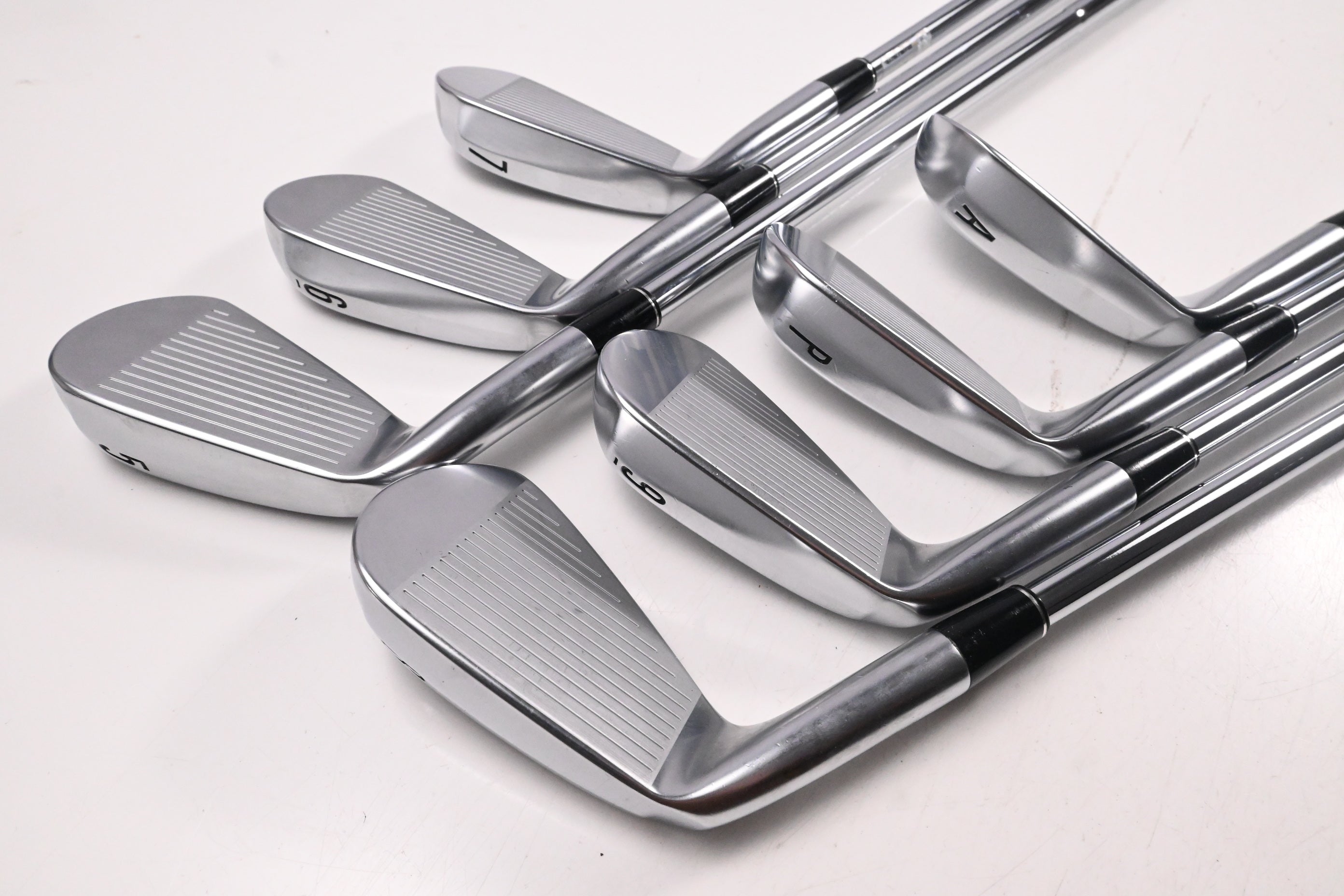 Srixon ZXi5 Irons / 5-PW+GW / Regular Flex Dynamic Gold Mid 100 R300 Shafts