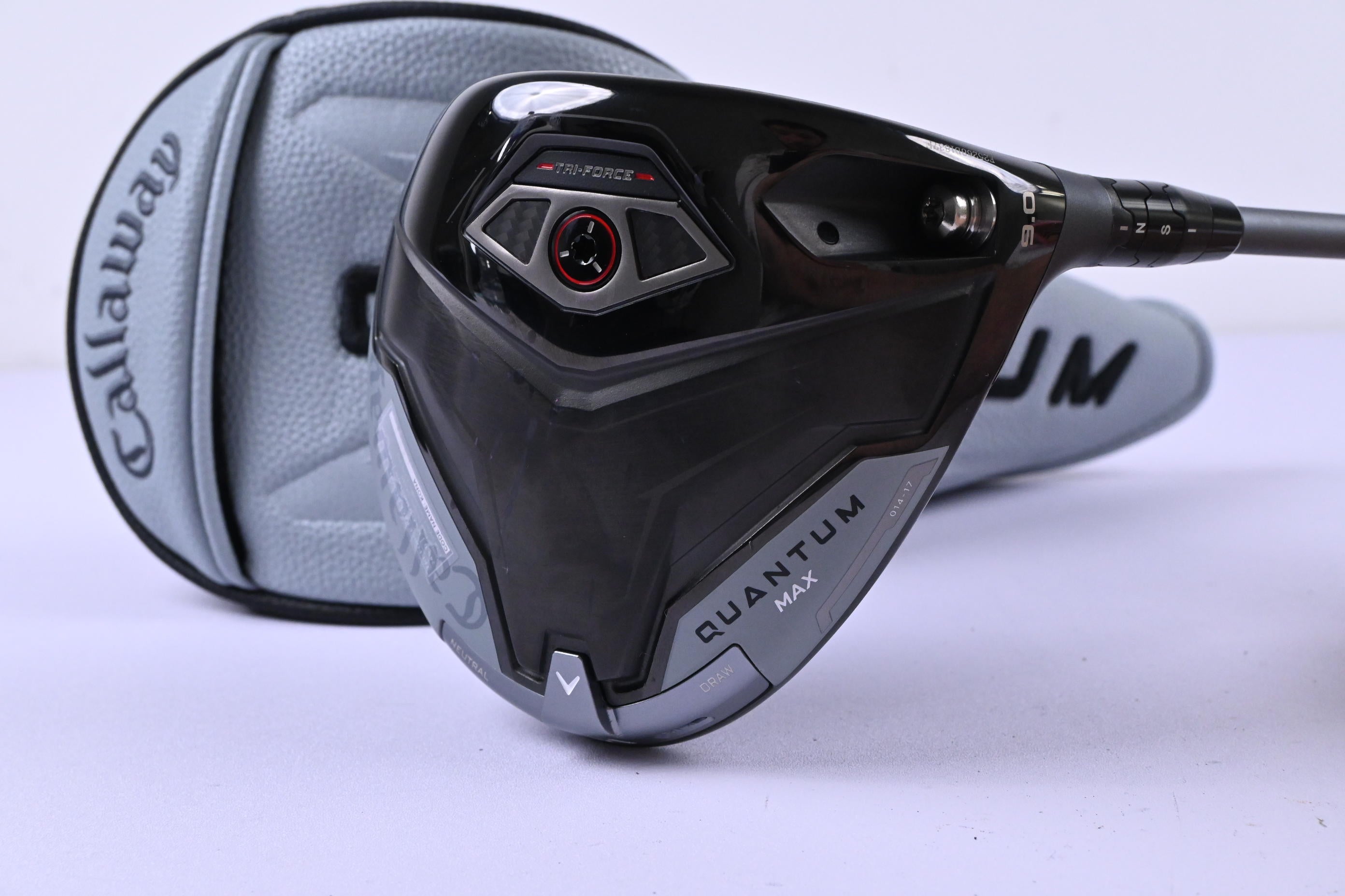 Callaway Quantum Max Driver / 9 Degree / Stiff Flex Denali Frost Silver 50 Shaft