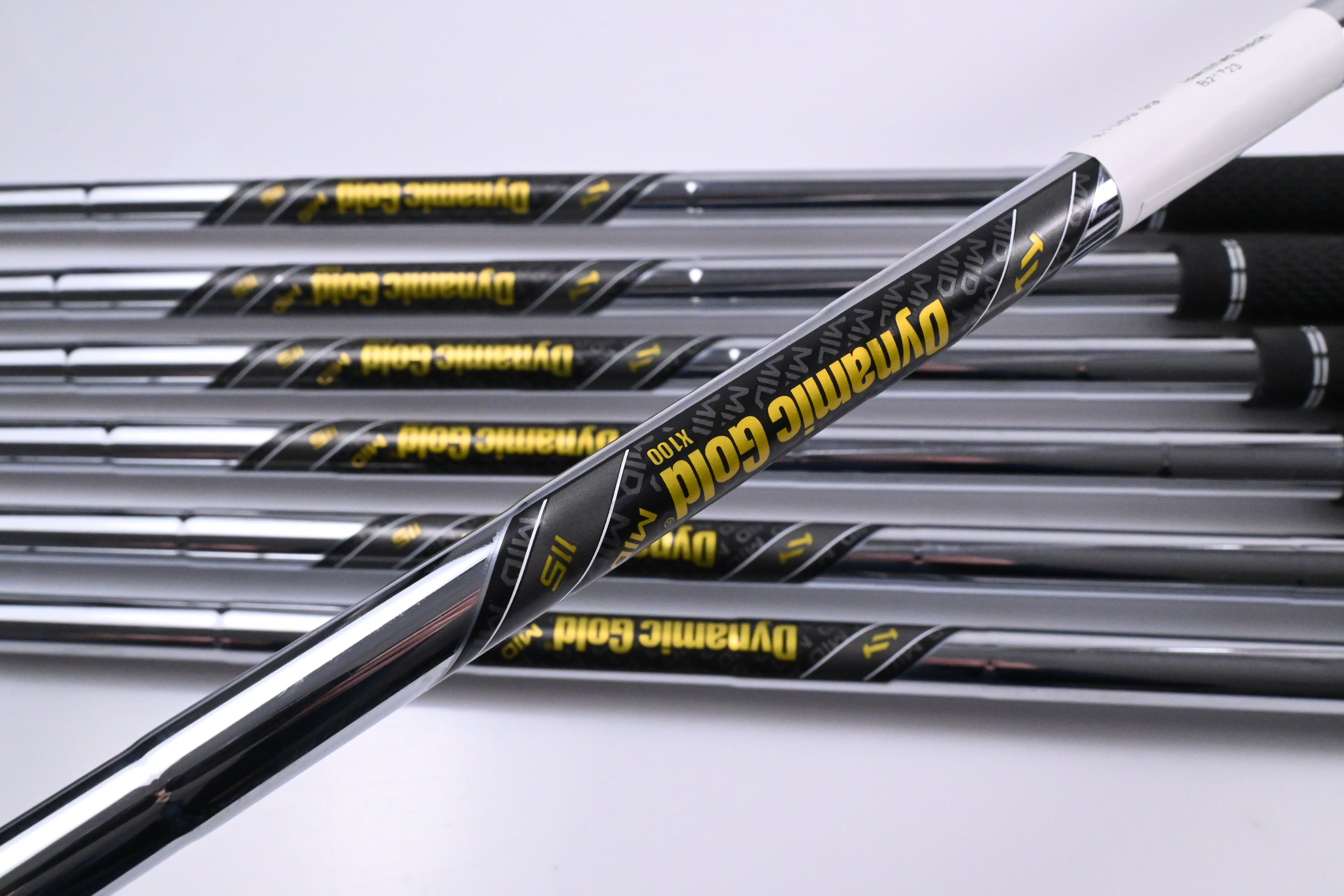 Ping I240 Irons / 4-PW / White Dot / X-Flex Dynamic Gold Mid 115 X100 Shafts