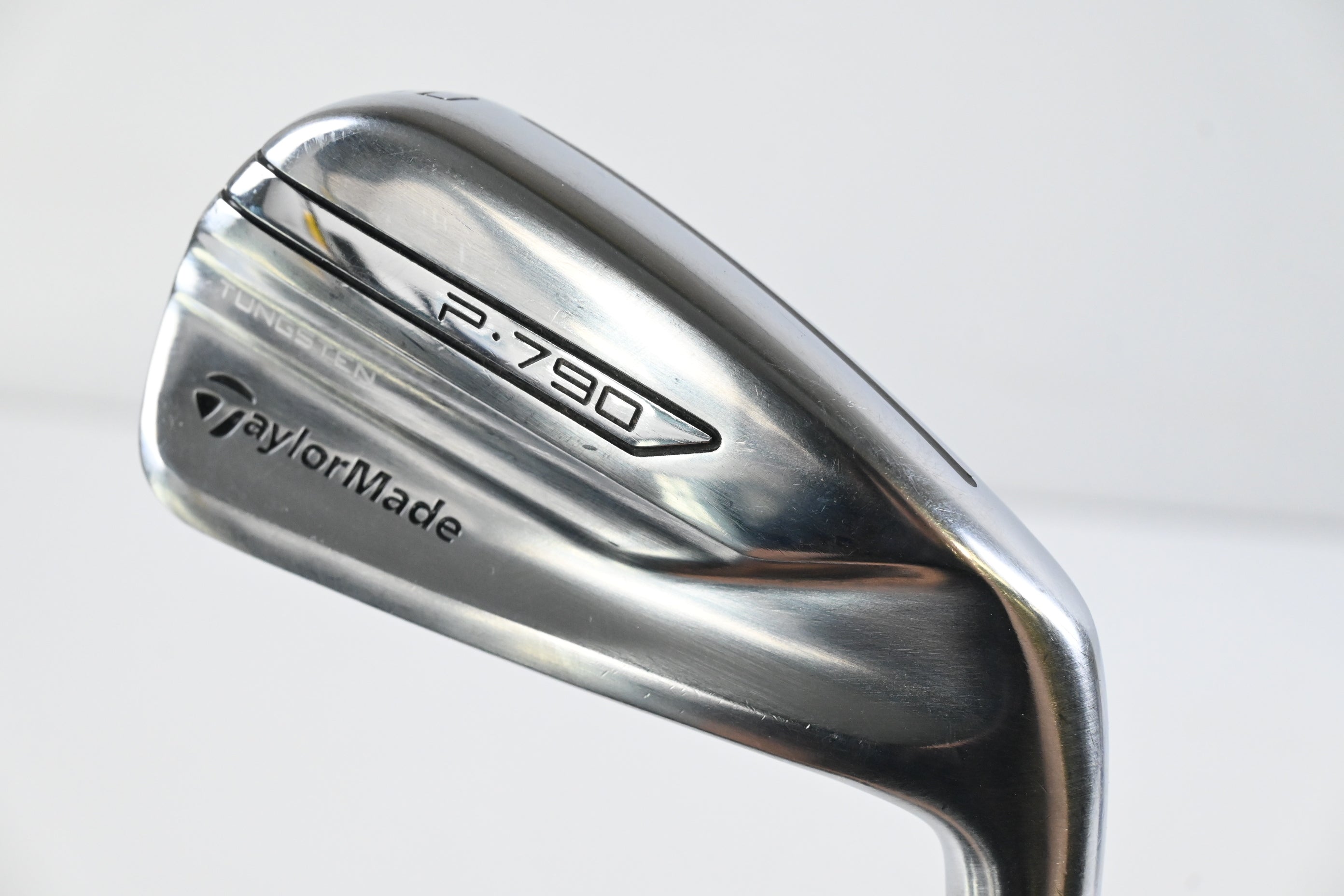 Taylormade P790 UDI 2017 #2 Iron / 17 Degree / Stiff Flex Hzrdus Black 85 Shaft