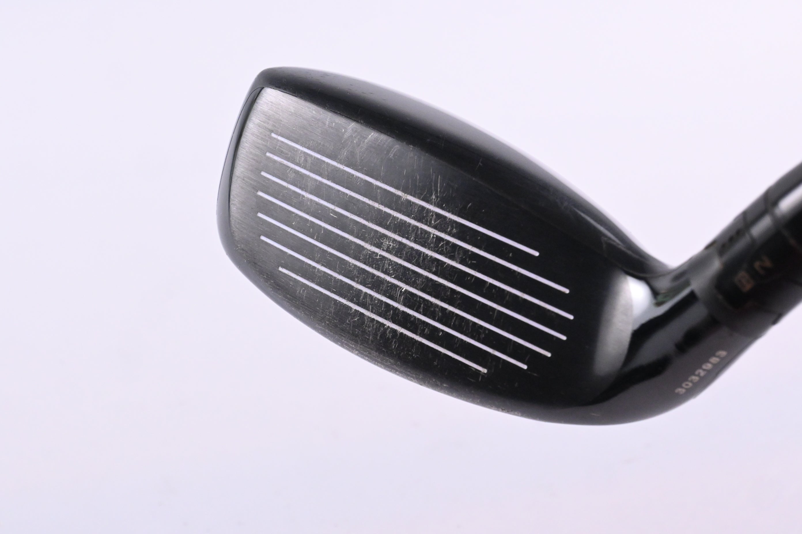 Titleist 818 H2 #3 Hybrid / Stiff Flex Aldila Rogue M.A.X 85 Shaft