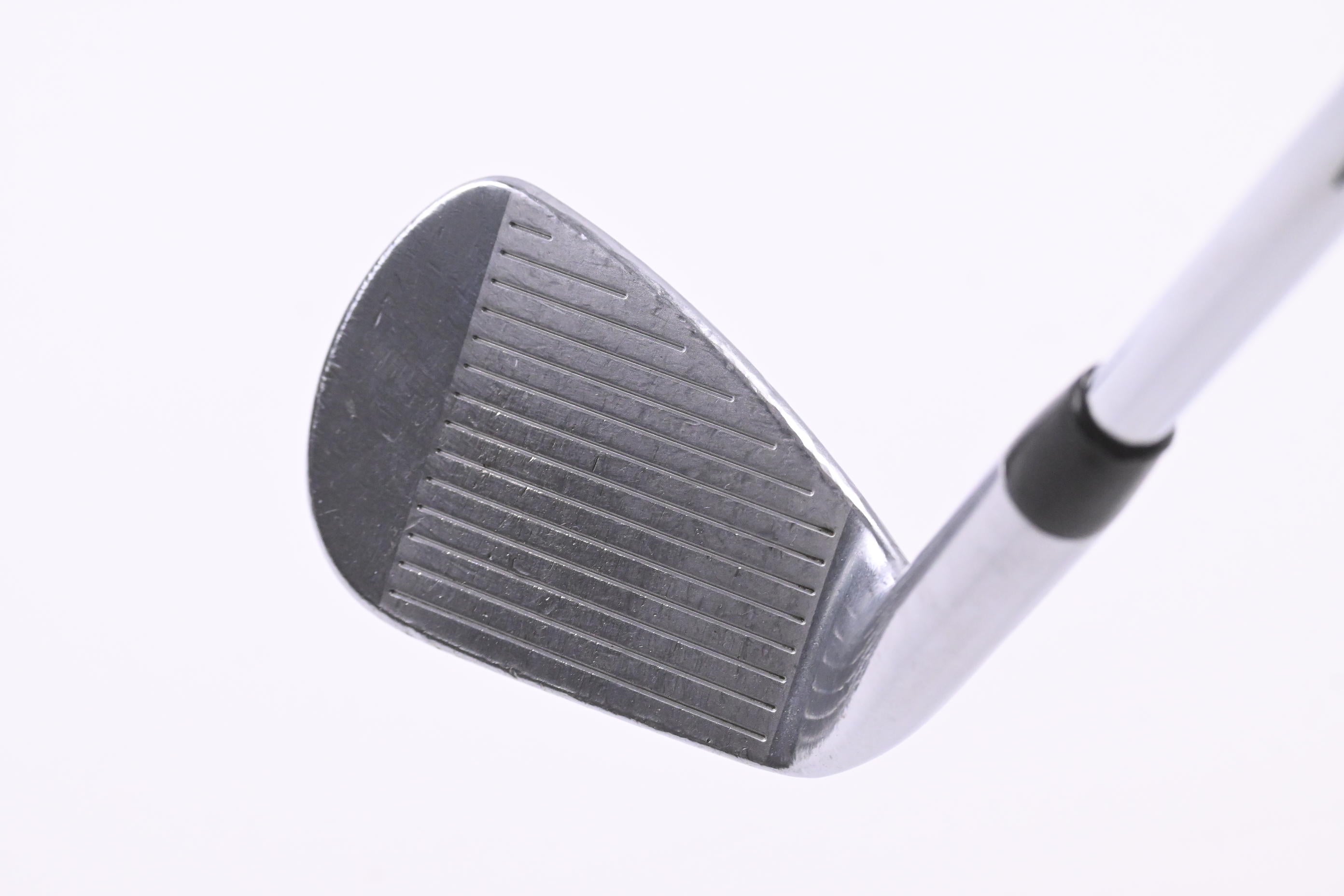 Titleist 620 MB Pitching Wedge / 47 Degree / Stiff Flex Project X LZ 120 Shaft