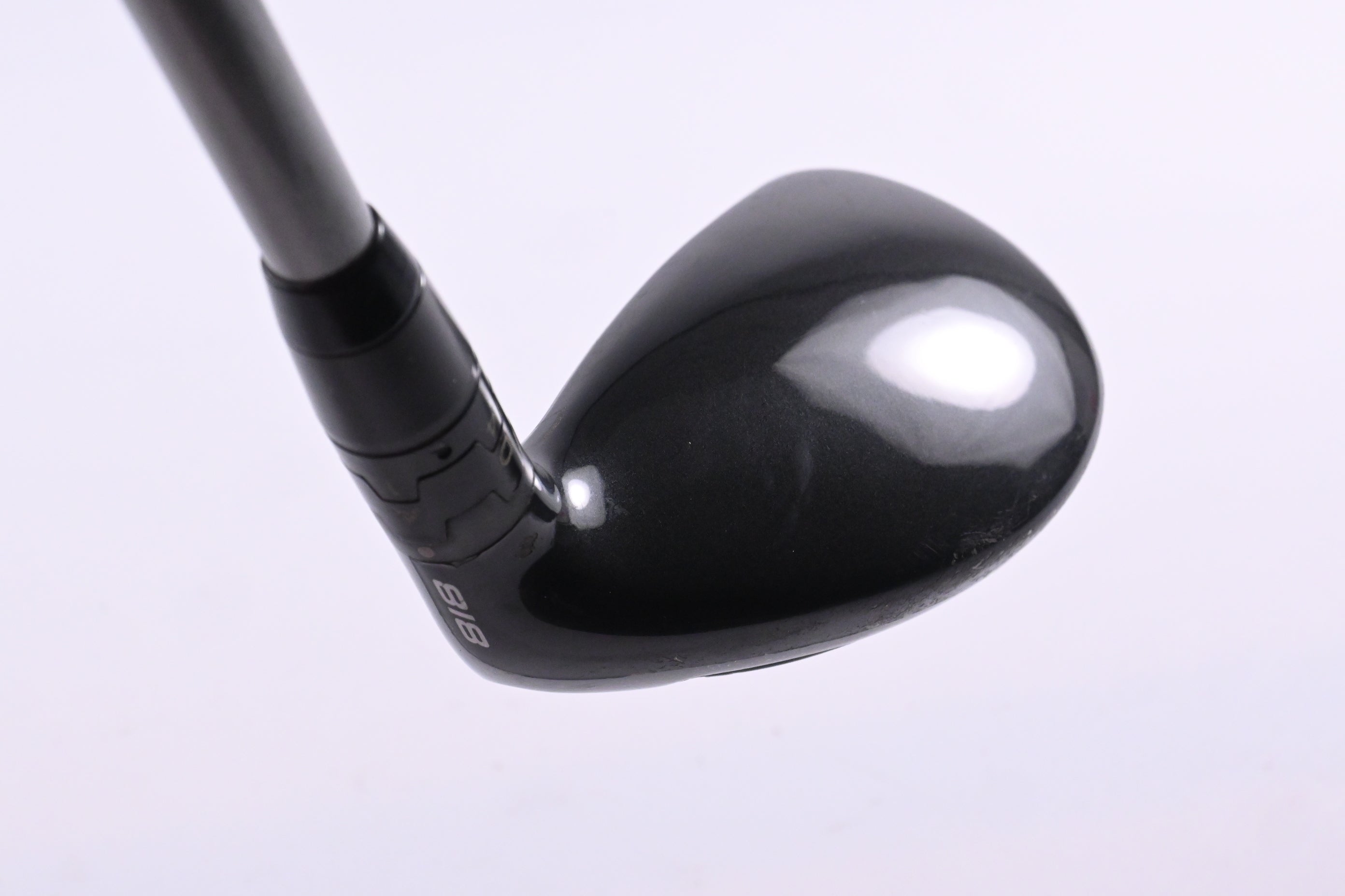 Titleist 818 H2 #3 Hybrid / Stiff Flex Aldila Rogue M.A.X 85 Shaft