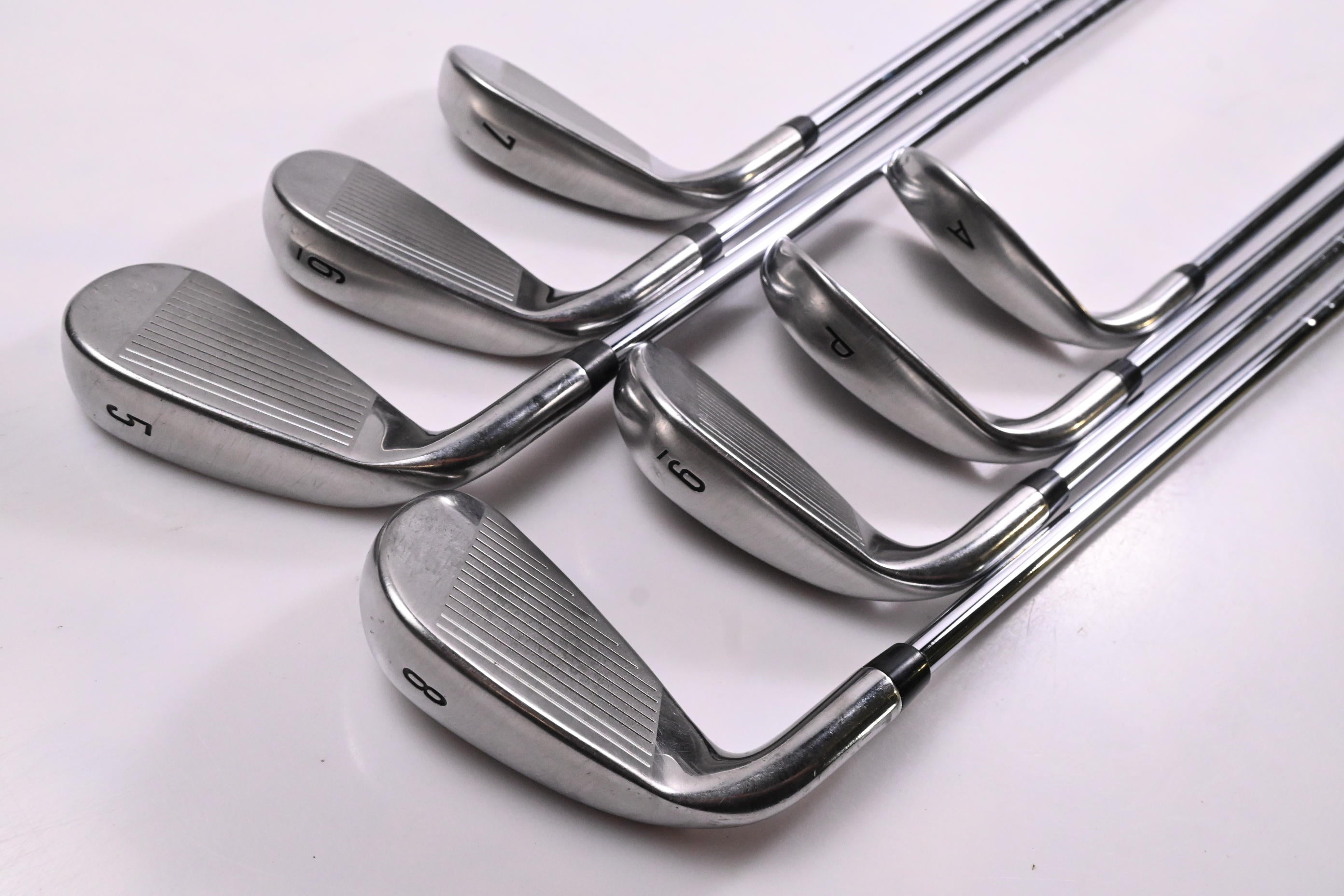 Callaway Rogue Irons / 5-PW+GW / Regular Flex XP 95 R300 Shafts