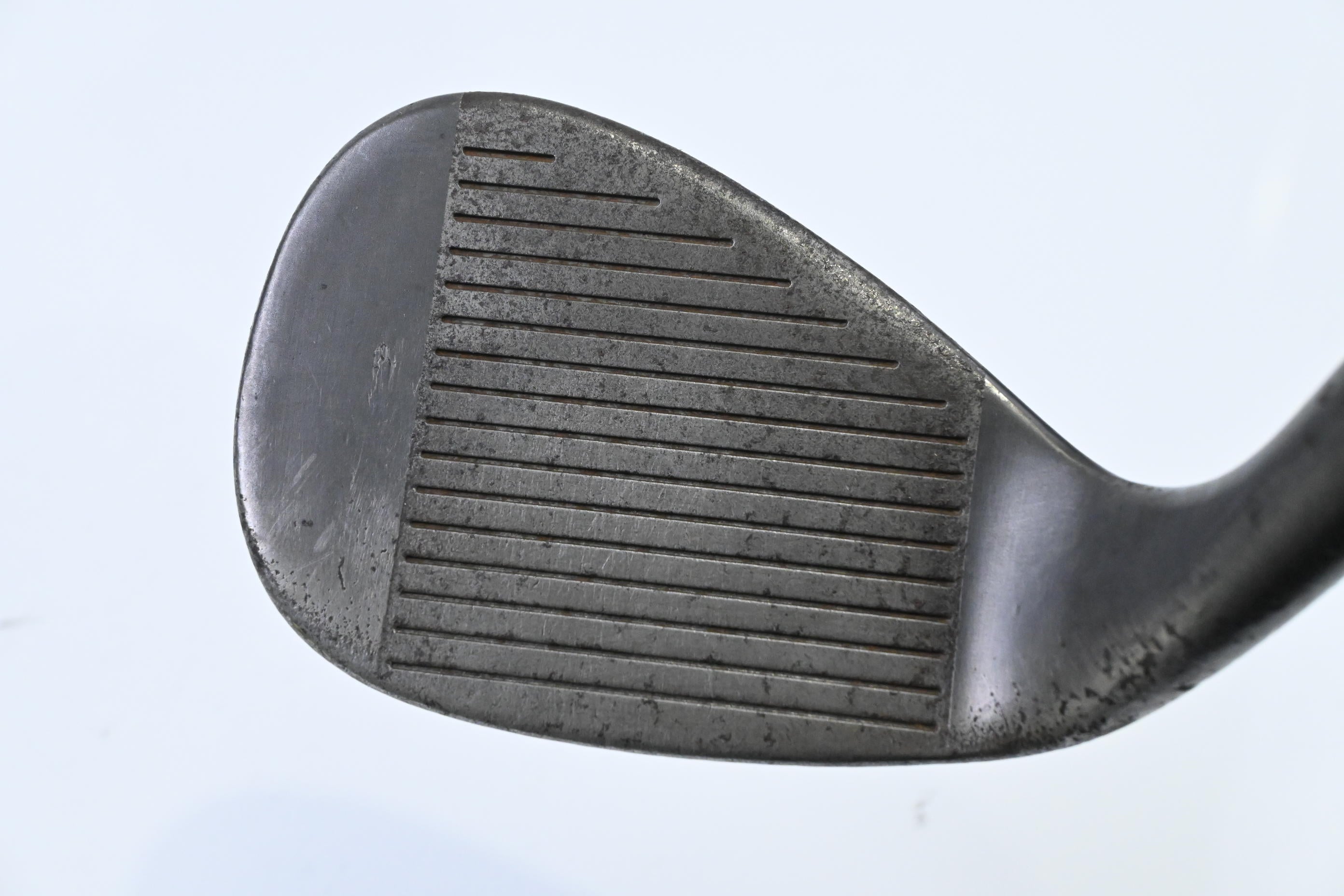 Cleveland 588 Tour Action Gap Wedge / 51 Degree / Regular Flex Dynamic Gold R300