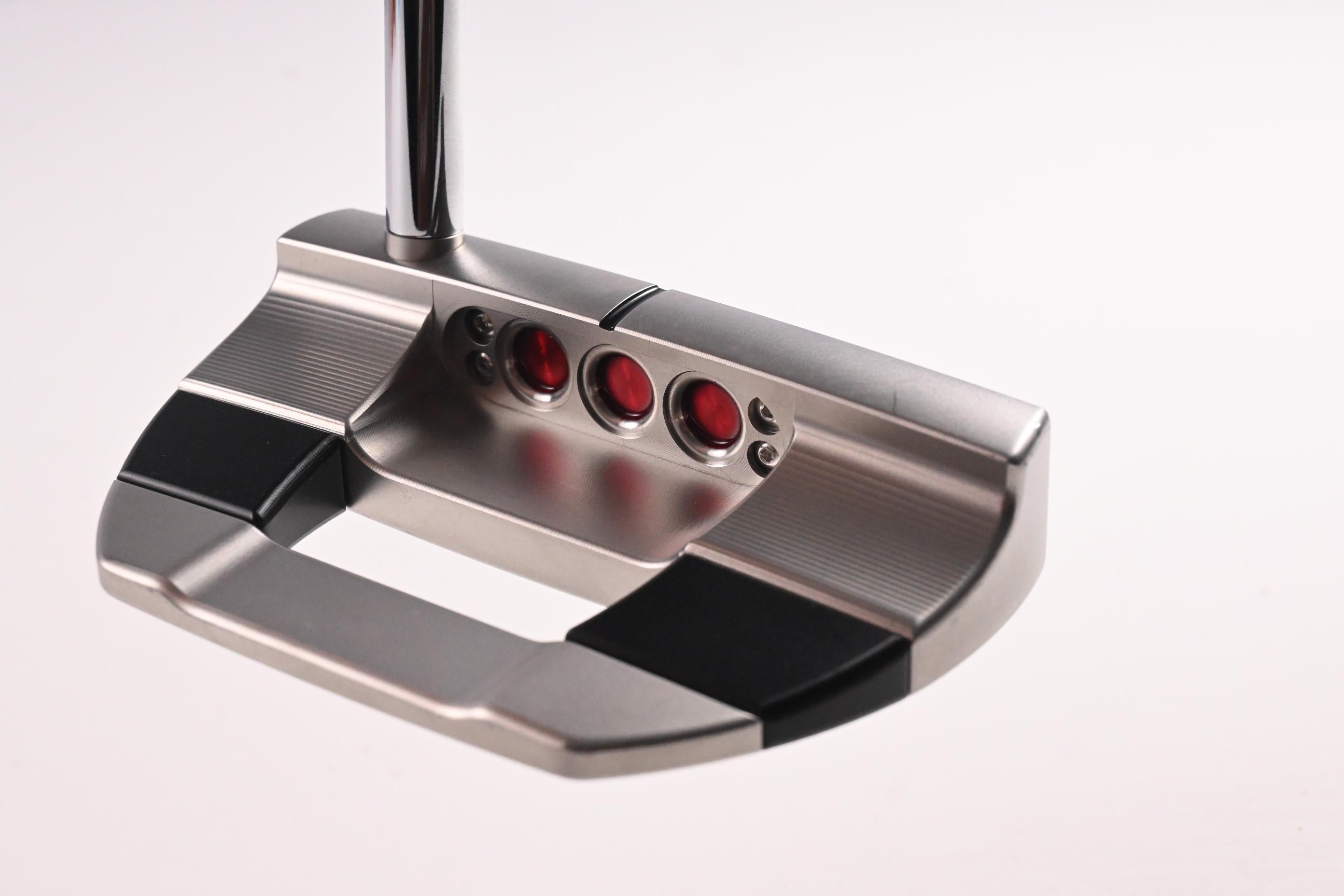 Scotty Cameron 2025 Studio Style Fastback Putter / 35 Inch