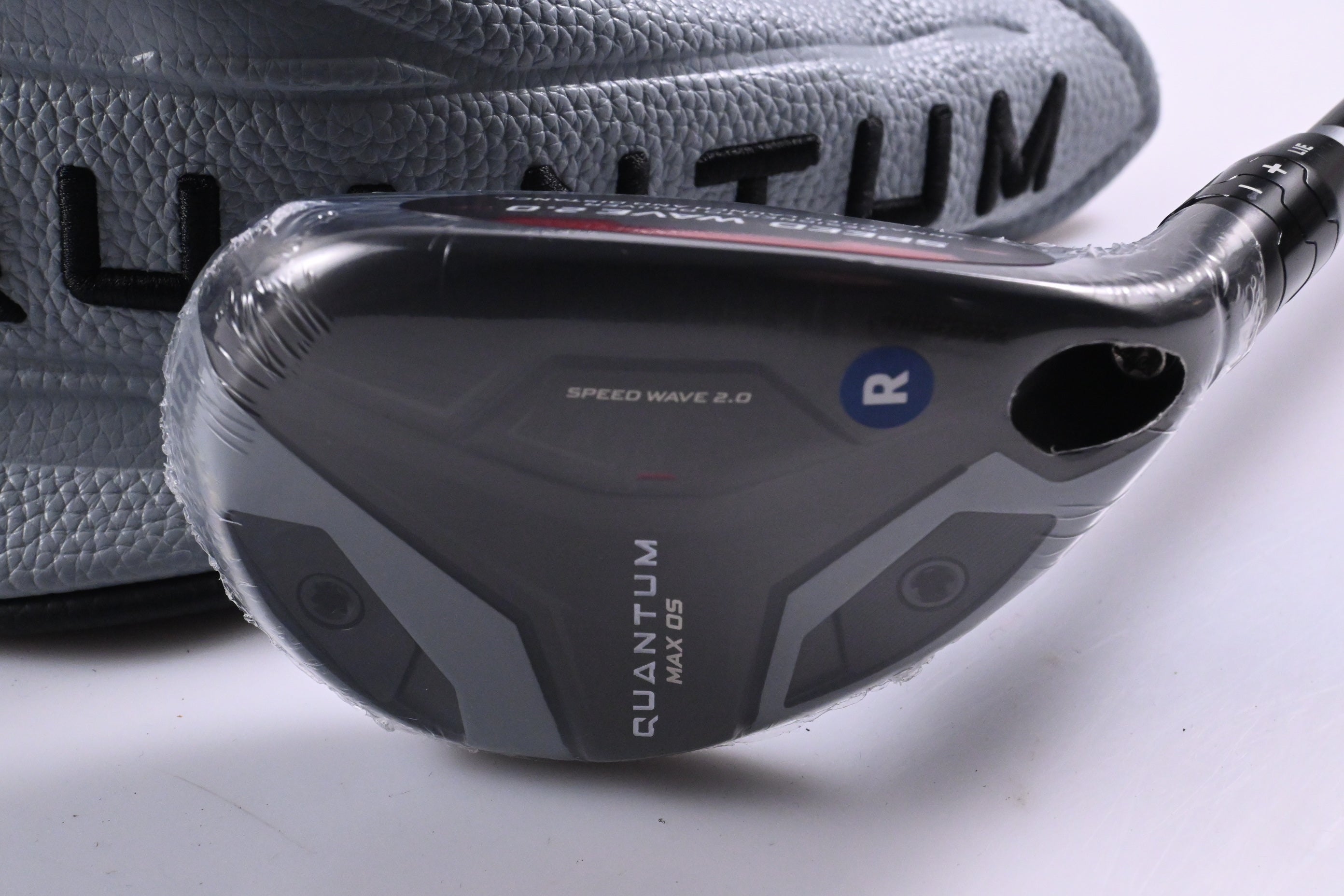 Callaway Quantum Max OS #4 Hybrid / 20 Degree / Regular Flex Denali Frost Silver