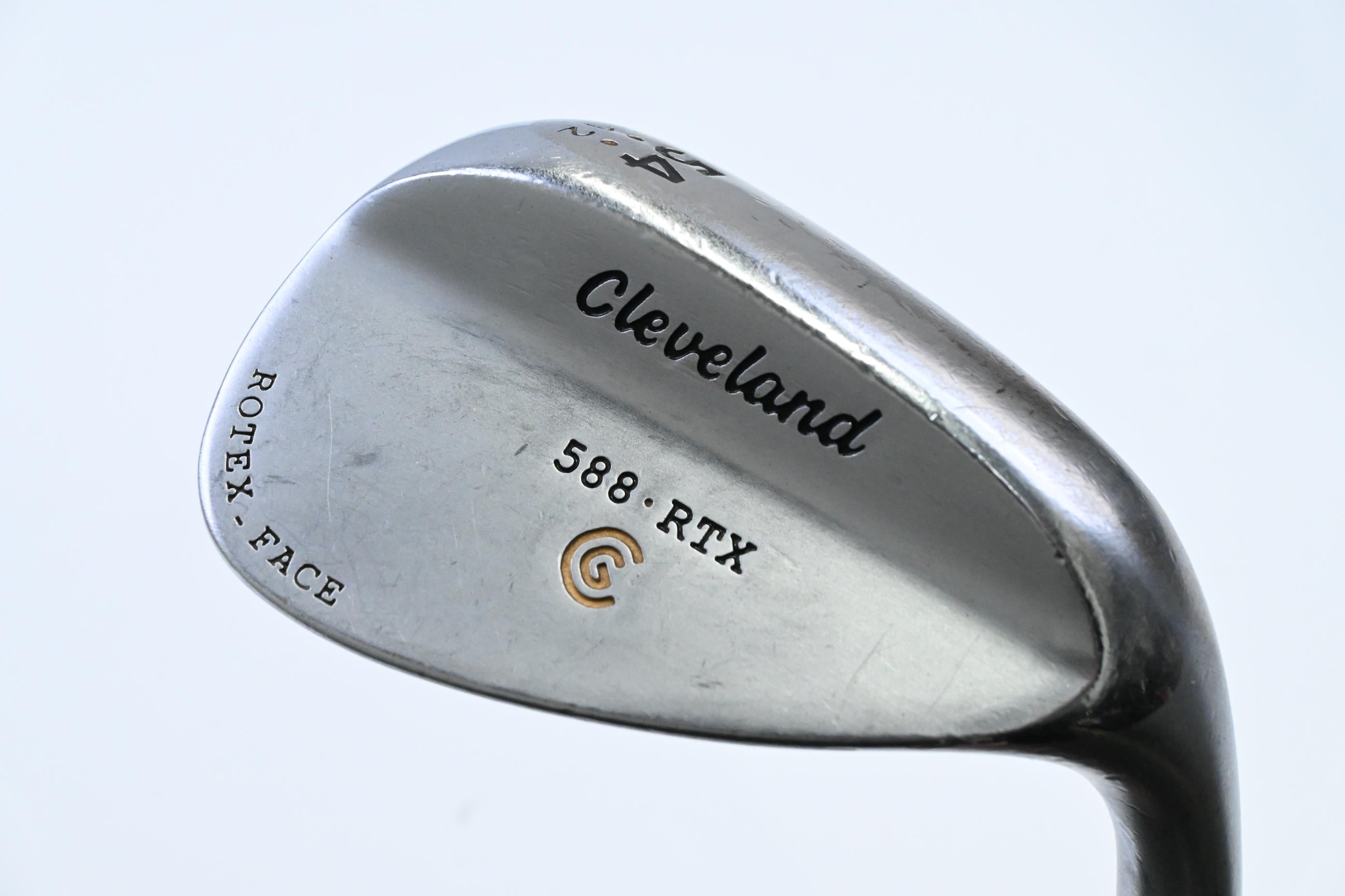 Cleveland 588 RTX Sand Wedge / 54 Degree / Wedge Flex Dynamic Gold Shaft