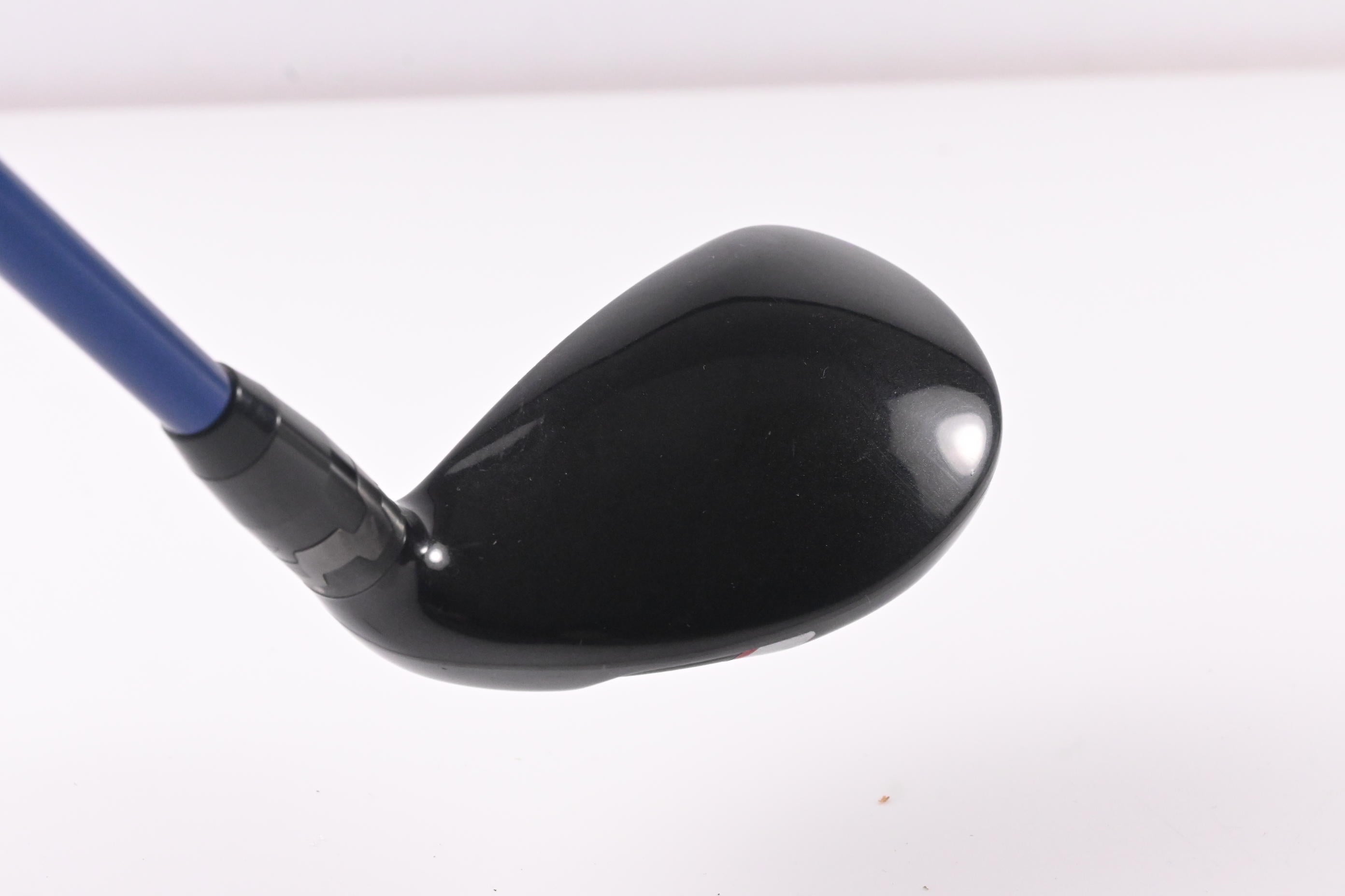 Titleist 913H #3 Hybrid / 19 Degree / Stiff Flex Project X -HD2 92 Shaft