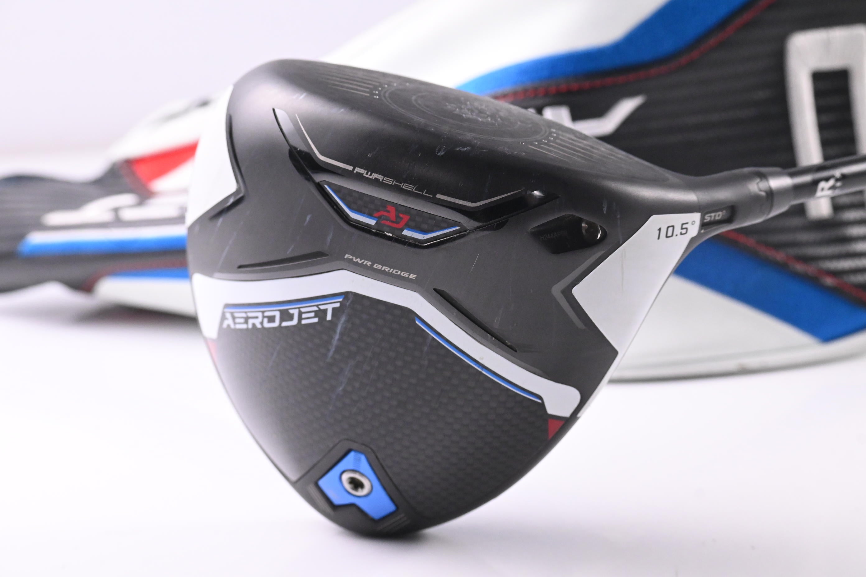 Cobra Aerojet Driver / 10.5 Degree / Regular Flex UST Mamiya Helium Nano Core