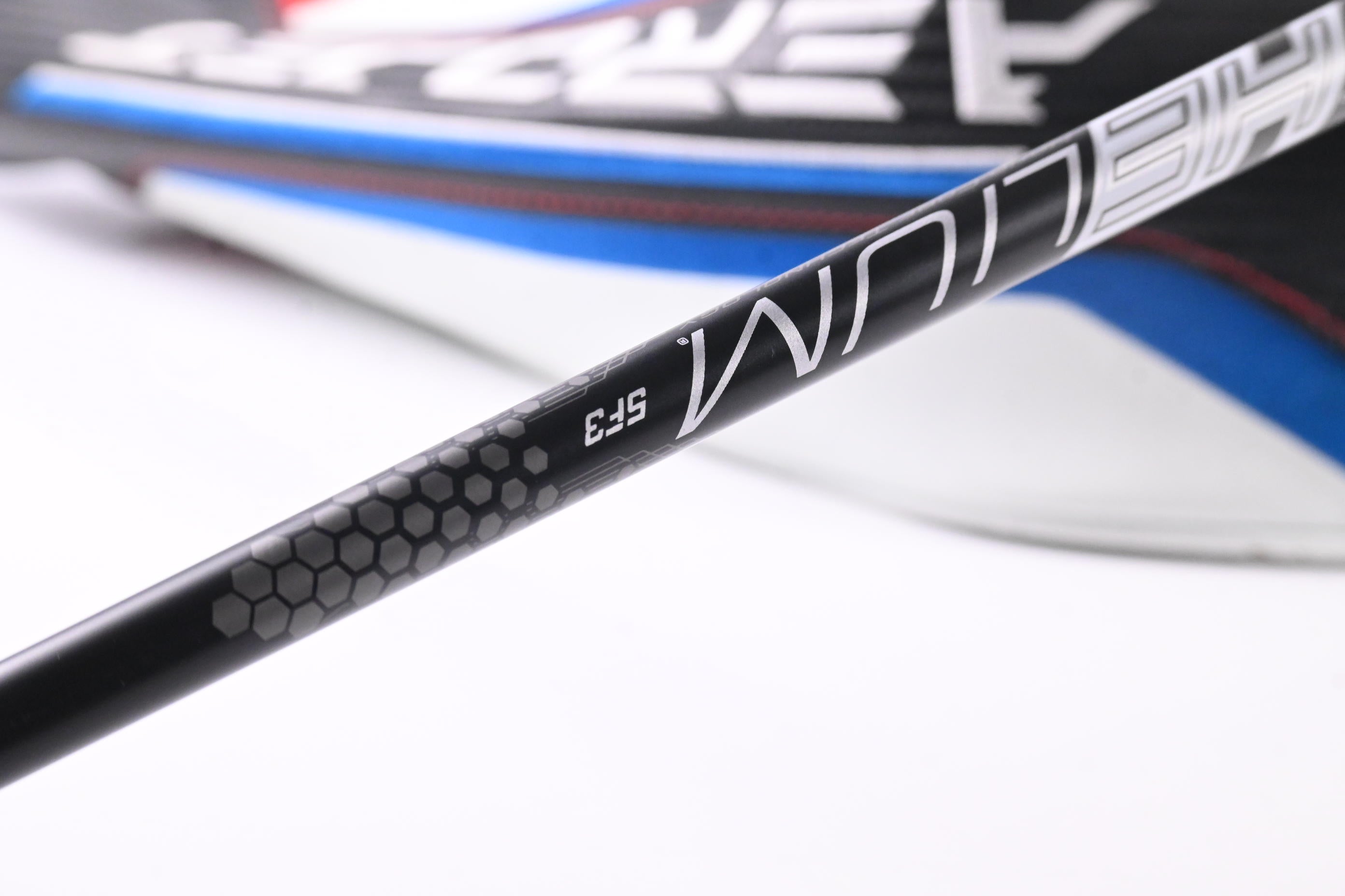 Cobra Aerojet Driver / 10.5 Degree / Regular Flex UST Mamiya Helium Nano Core