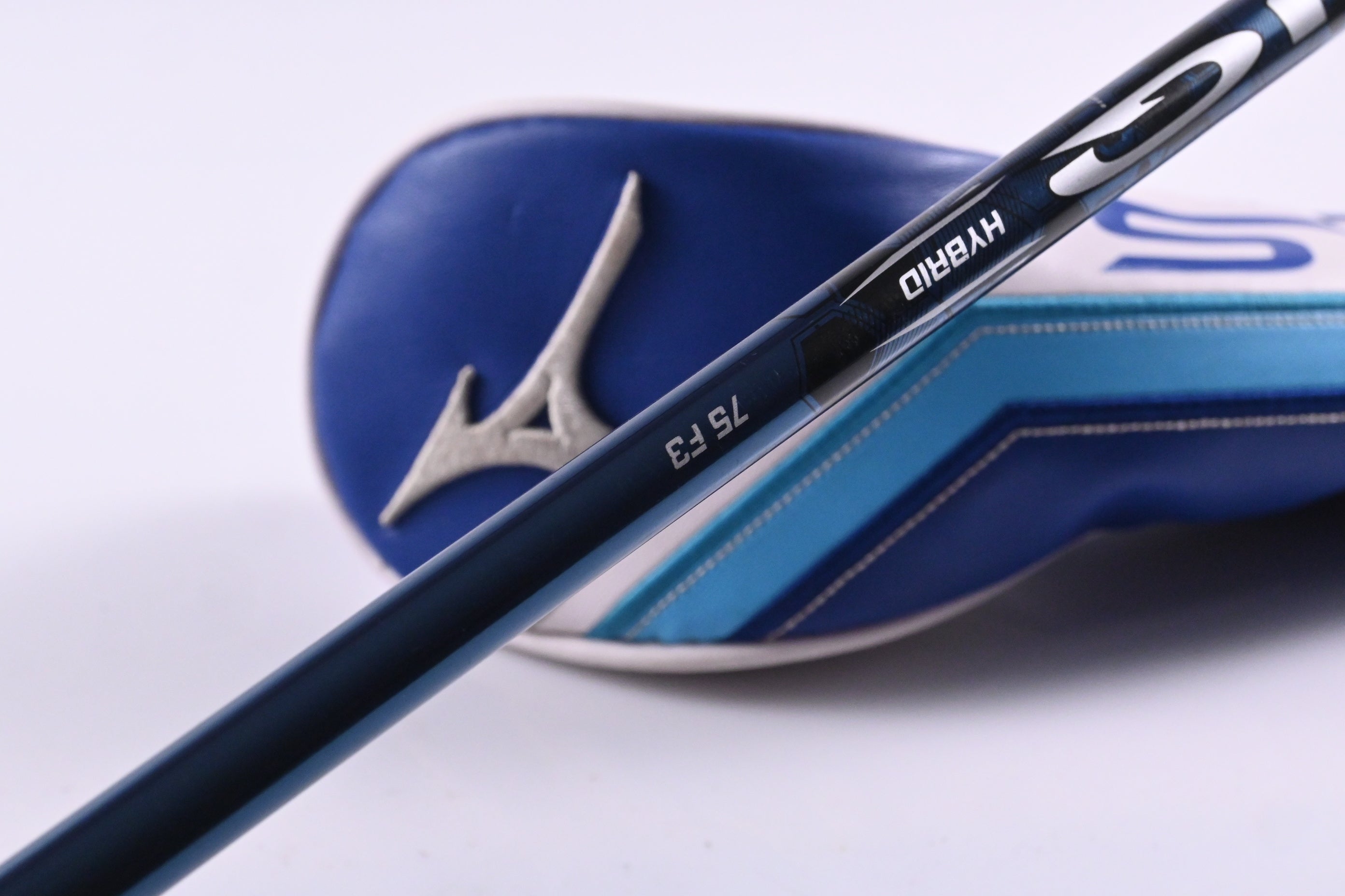 Mizuno ST-Max 230 #3 Hybrid / 19 Degree / Regular Flex UST LINQ 75 Shaft