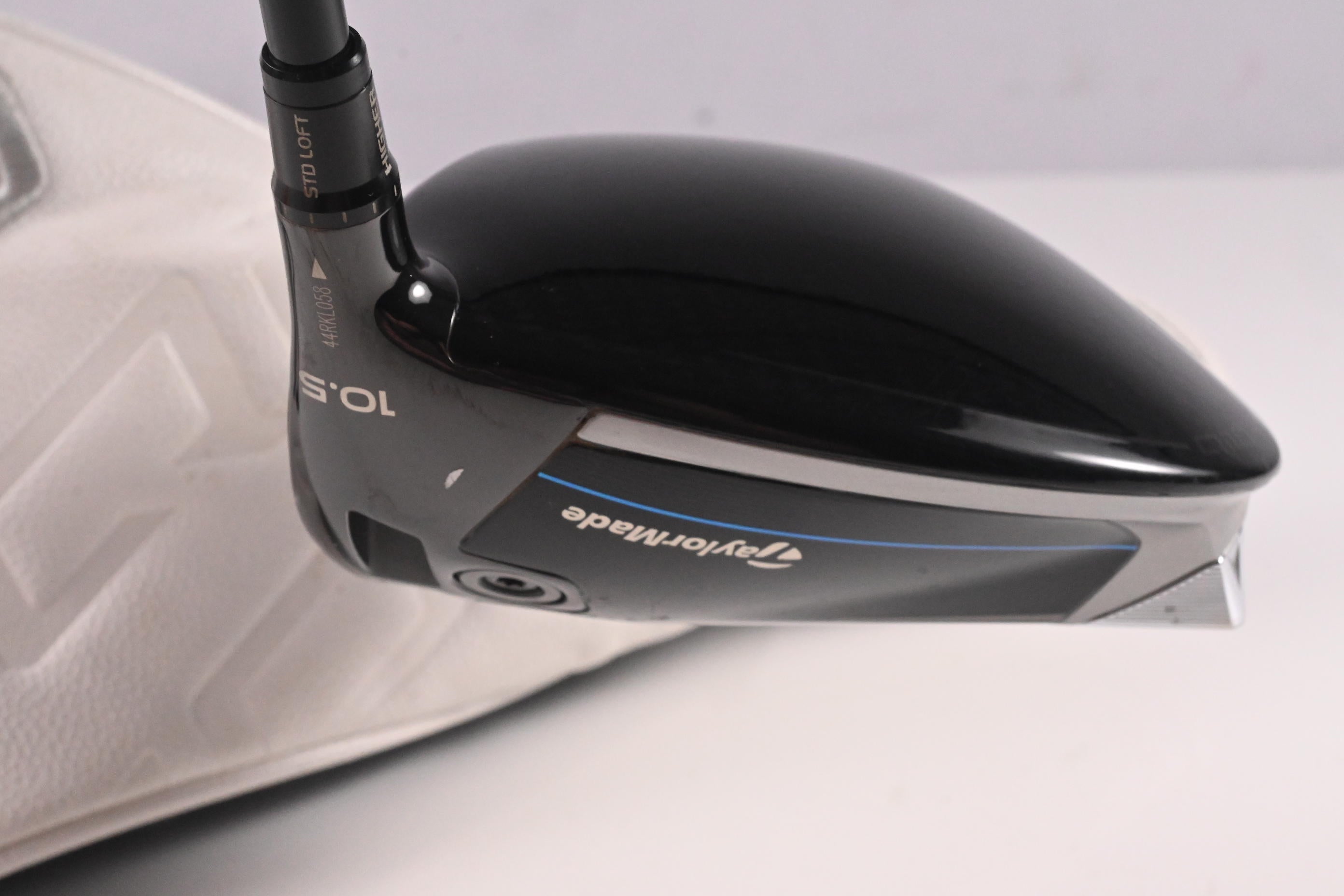 Taylormade Qi10 Driver / 10.5 Degree / Stiff Flex Fujikura Ventus TR Blue 5