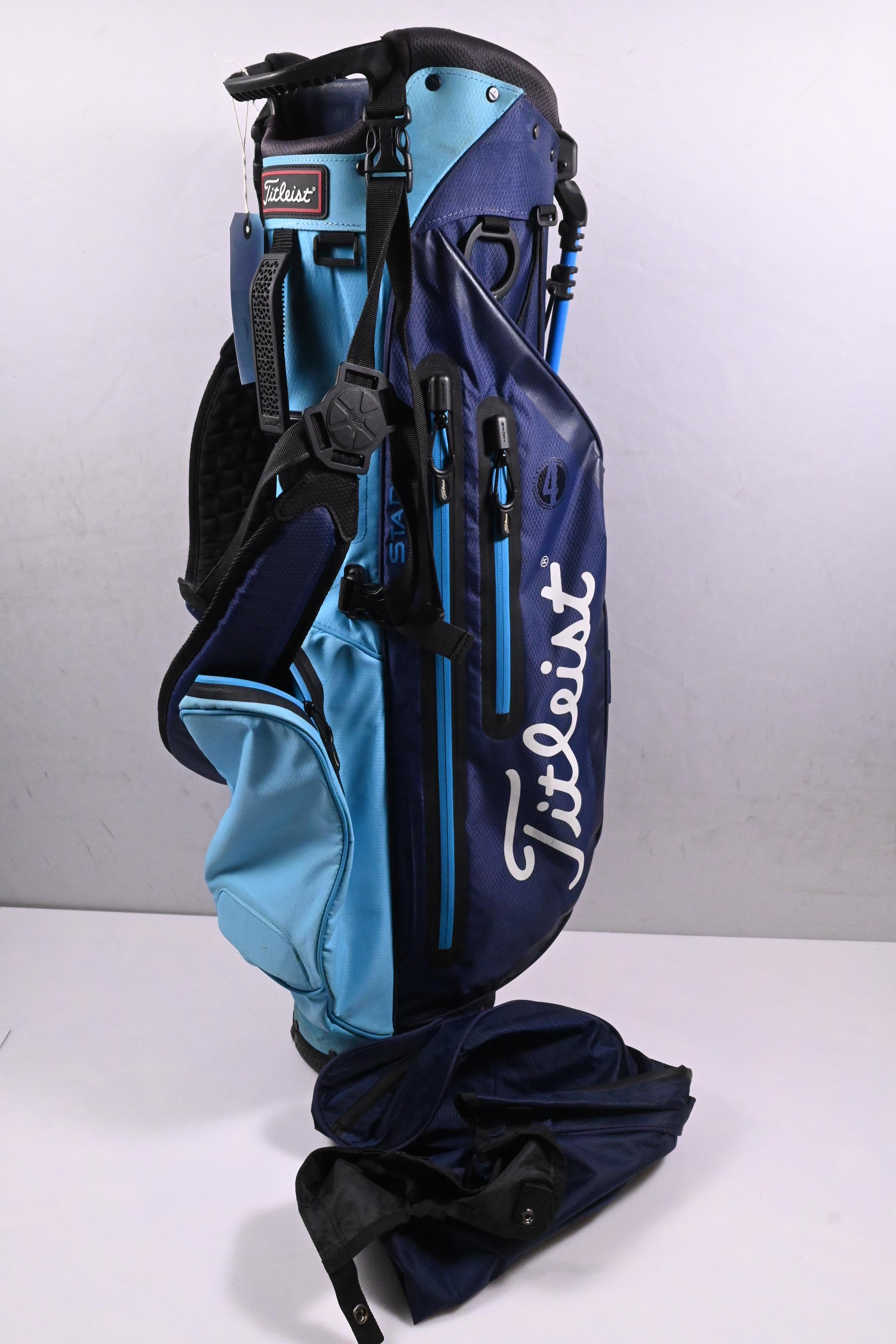 Titleist Players 4 StaDry Stand Bag / 4-Way Divider / Navy, Blue