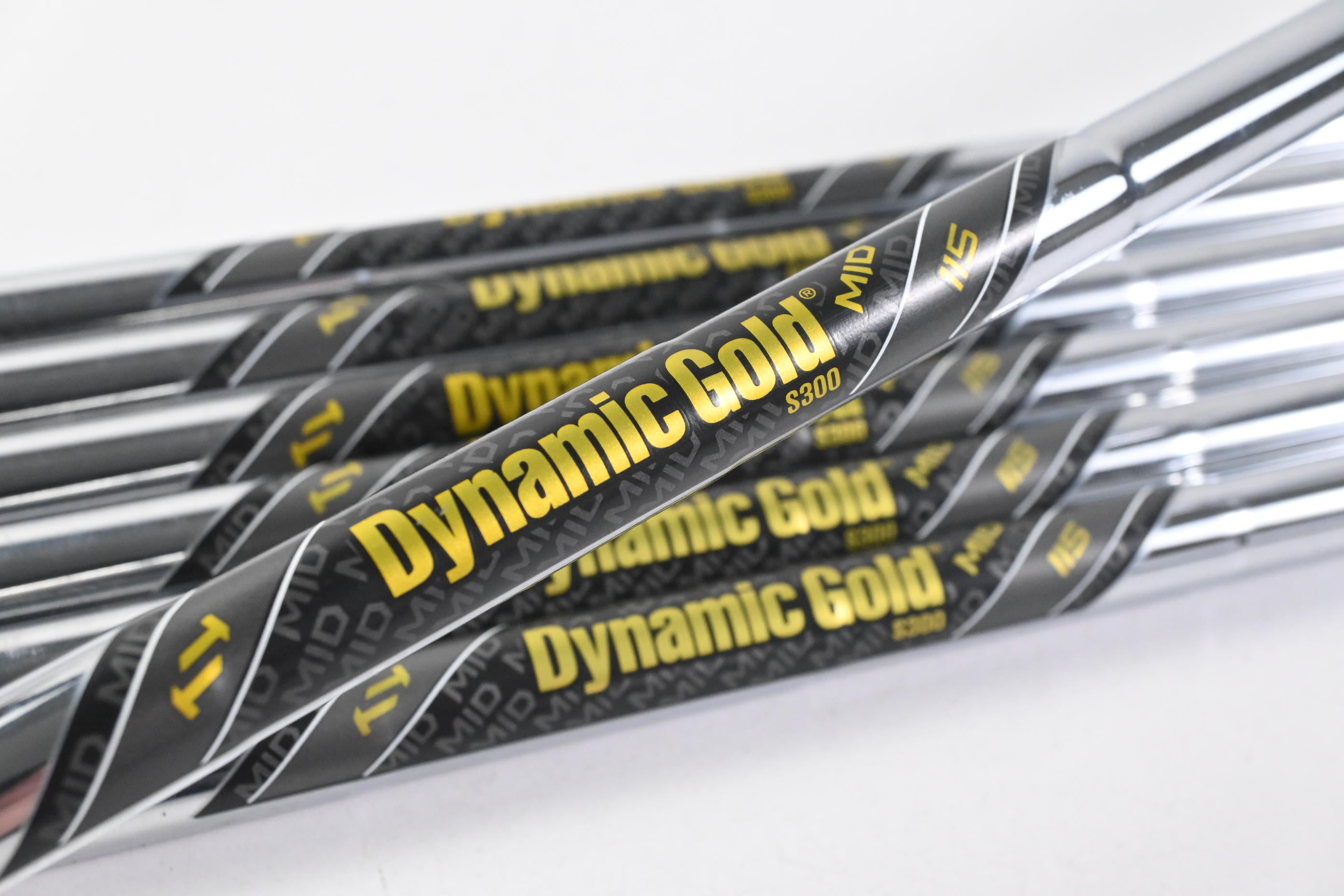 Dynamic Gold Mid S300 115 Iron Shafts / Stiff Flex / Set of 7 / .355" Tips