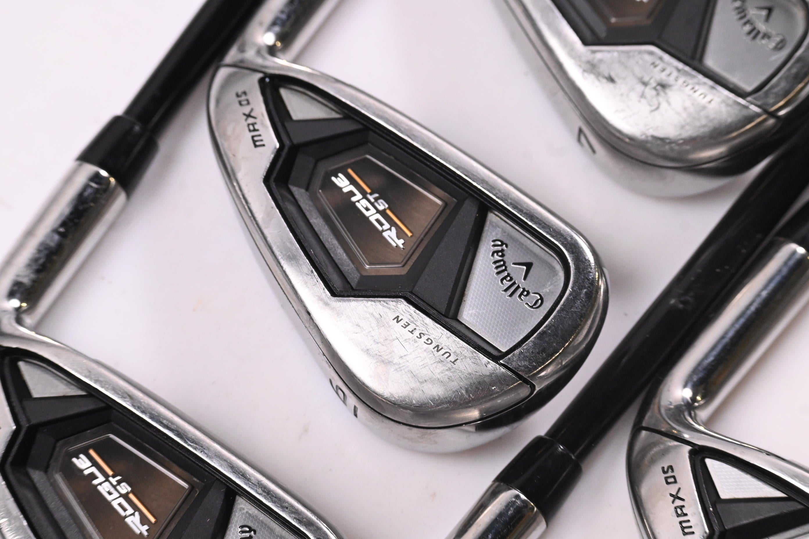 Callaway Rogue ST Max OS Irons / 5-PW / Regular Flex Tensei AV Blue 65 Shafts