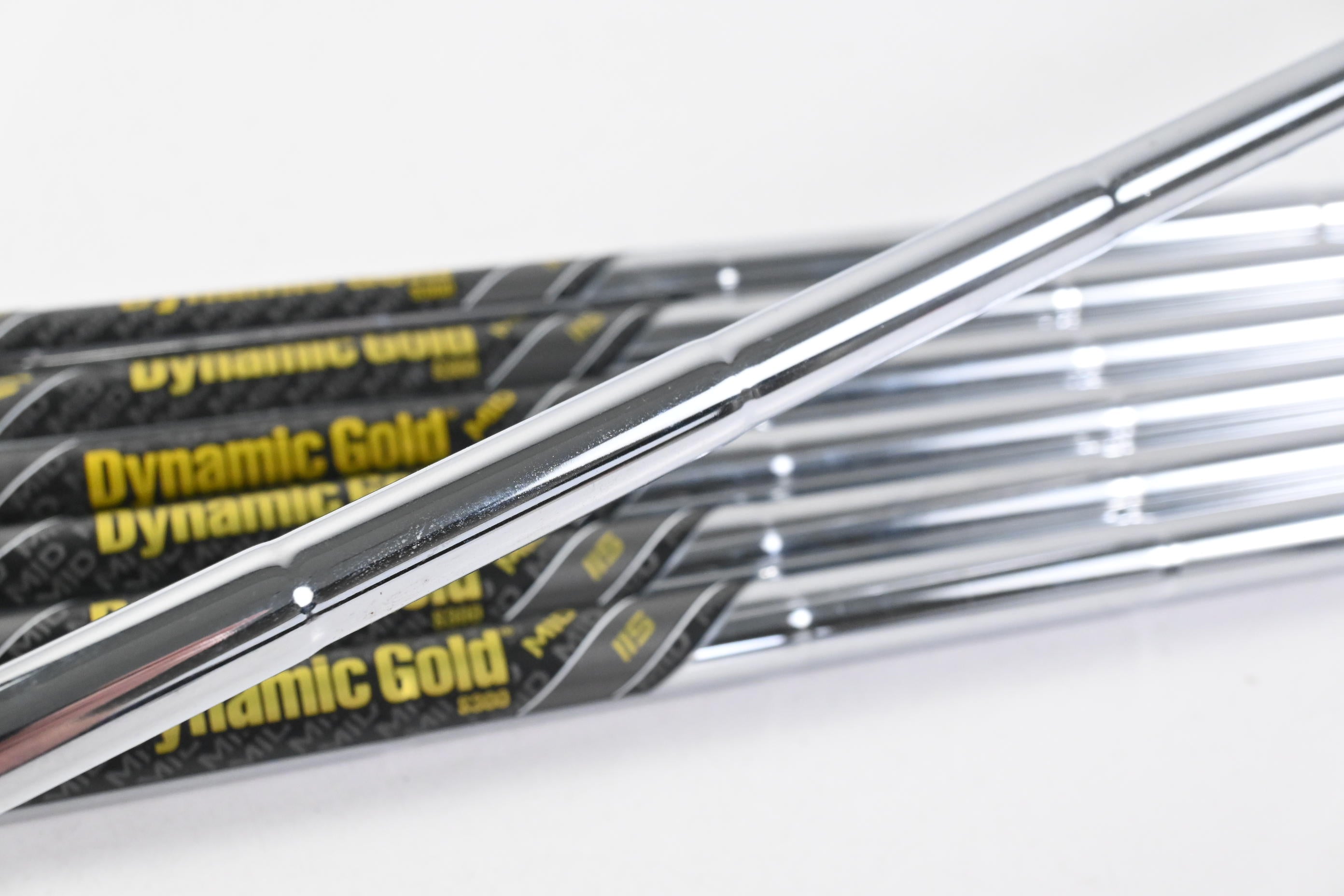 Dynamic Gold Mid S300 115 Iron Shafts / Stiff Flex / Set of 7 / .355" Tips