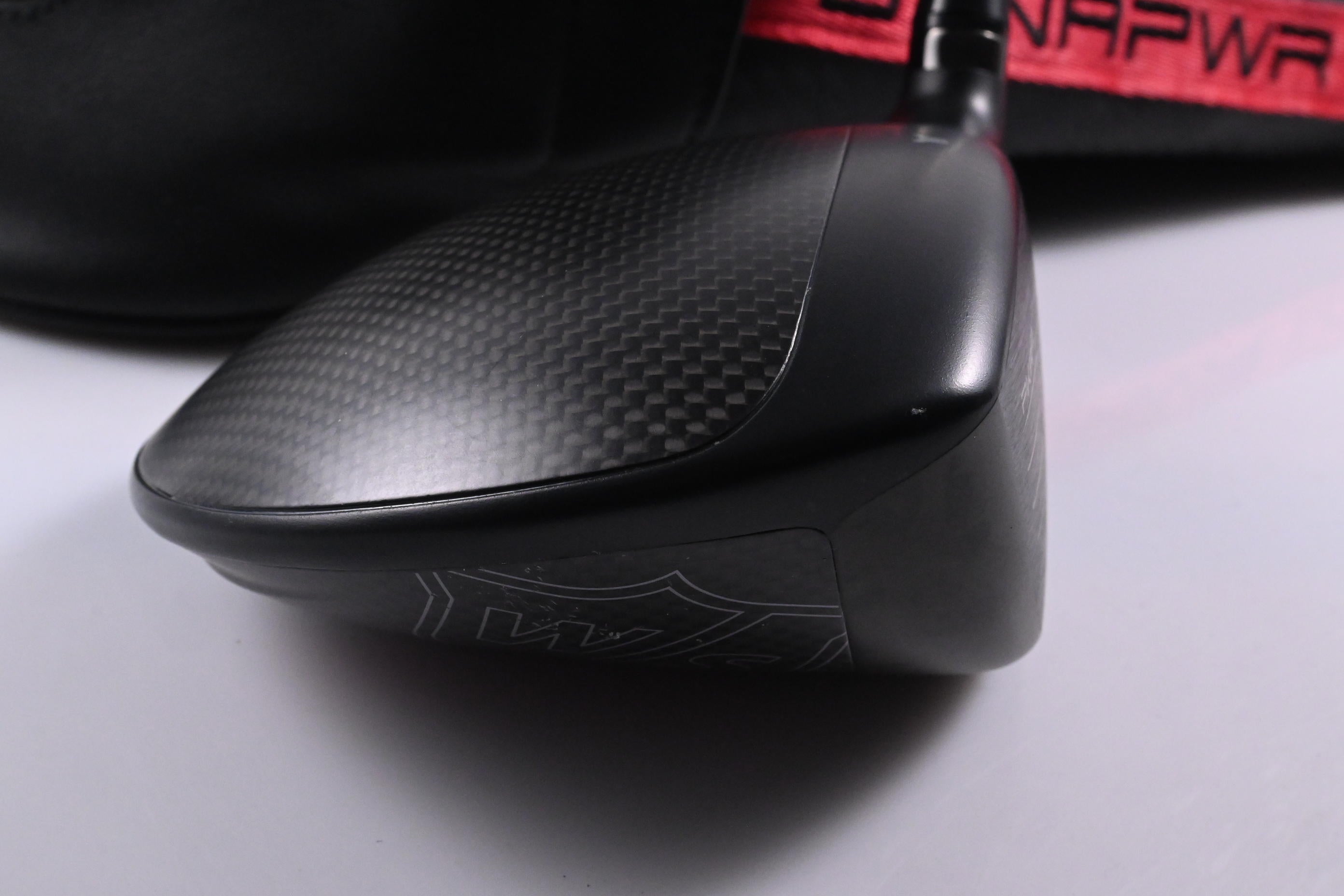 Wilson Dynapower Carbon 2023 Driver / 9 Degree / Stiff Flex UST Helium NCT 5