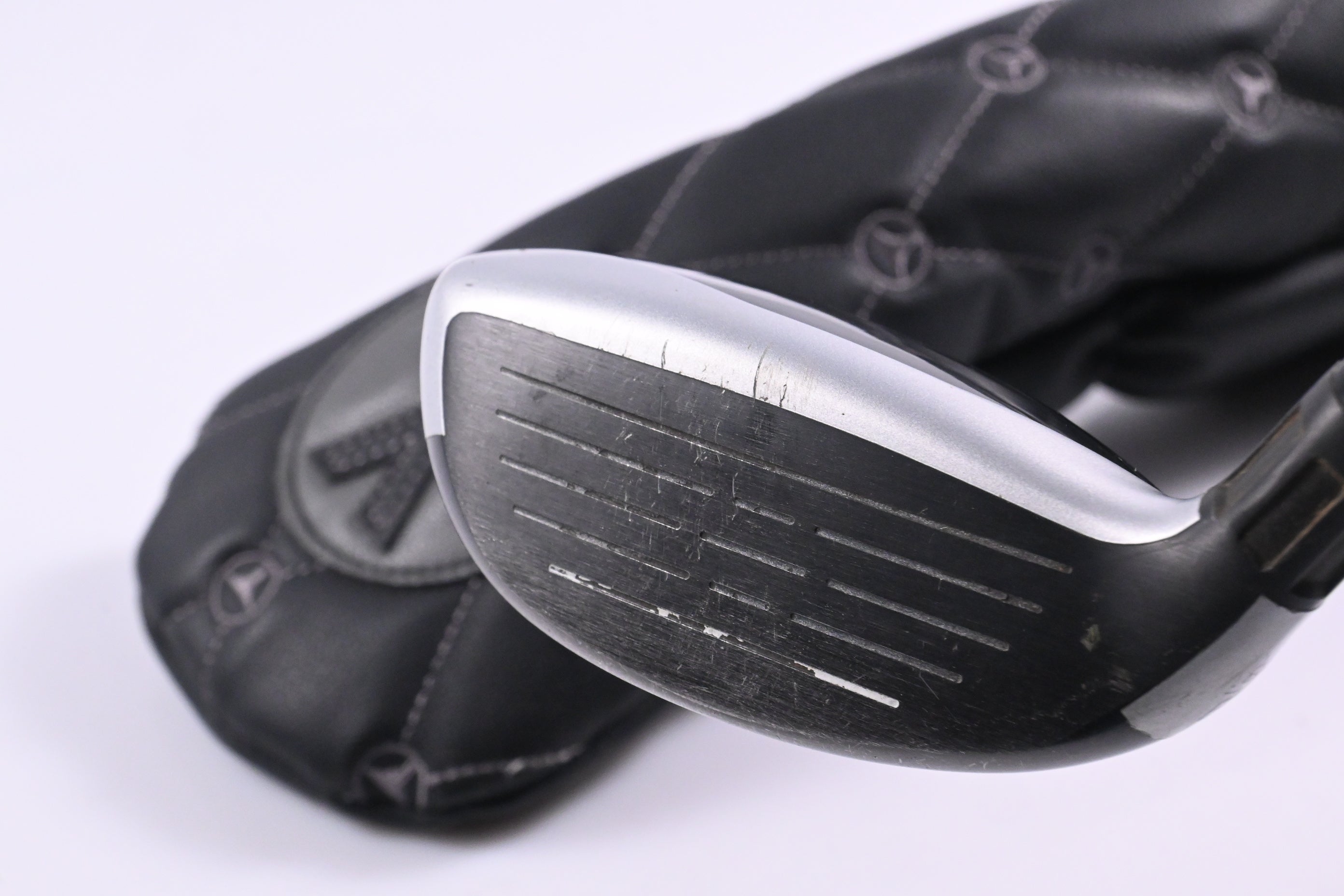 Taylormade M4 #3 Hybrid / 19 Degree / Stiff Flex Fujikura Atmos Red 7 Shaft