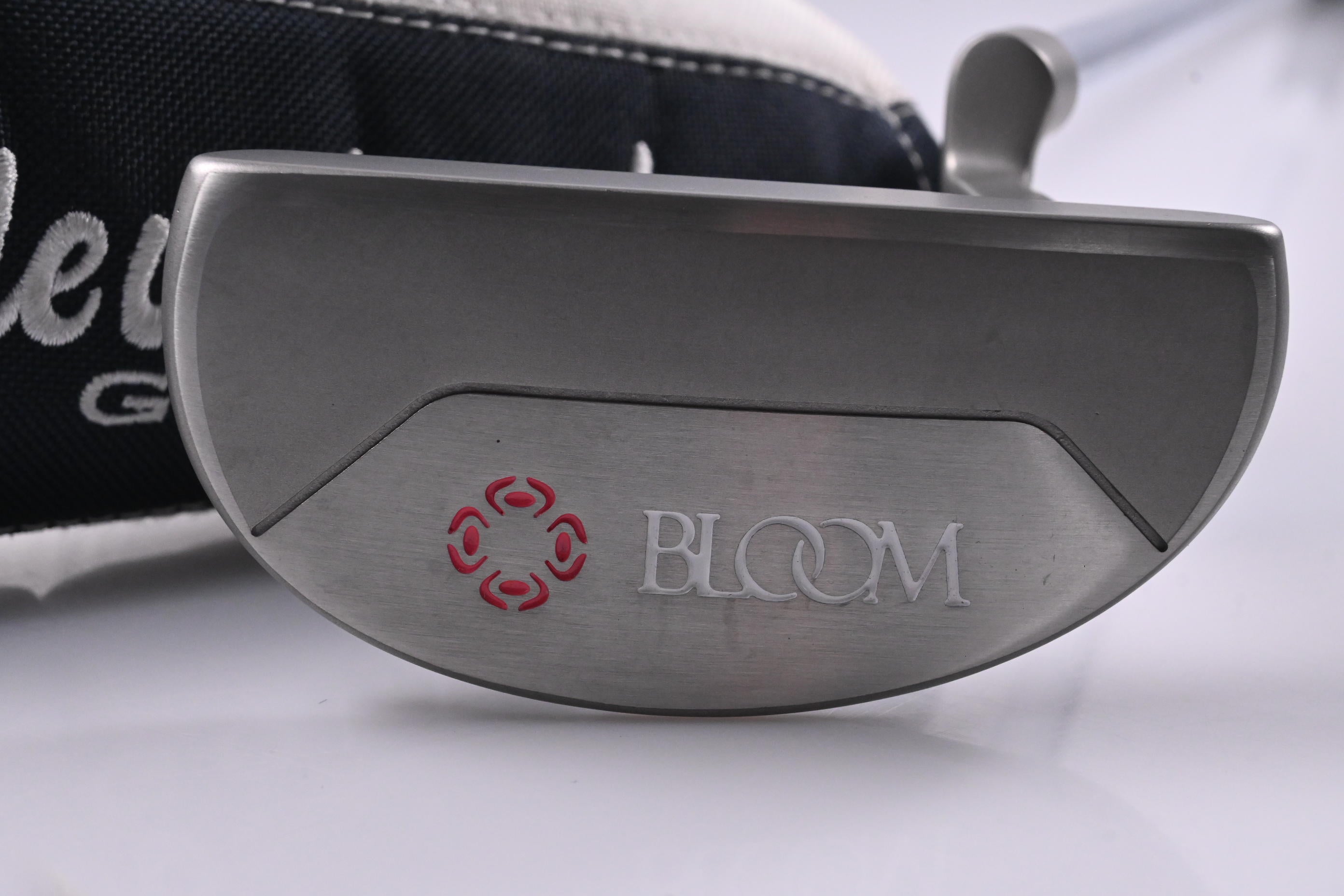 Cleveland Bloom 2022 Putter / 33 Inch